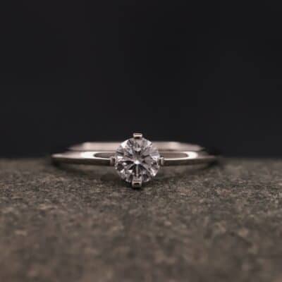 Verlobungsring 950er Platin mit 0,542ct synthetischem Diamanten im Brillantschliff