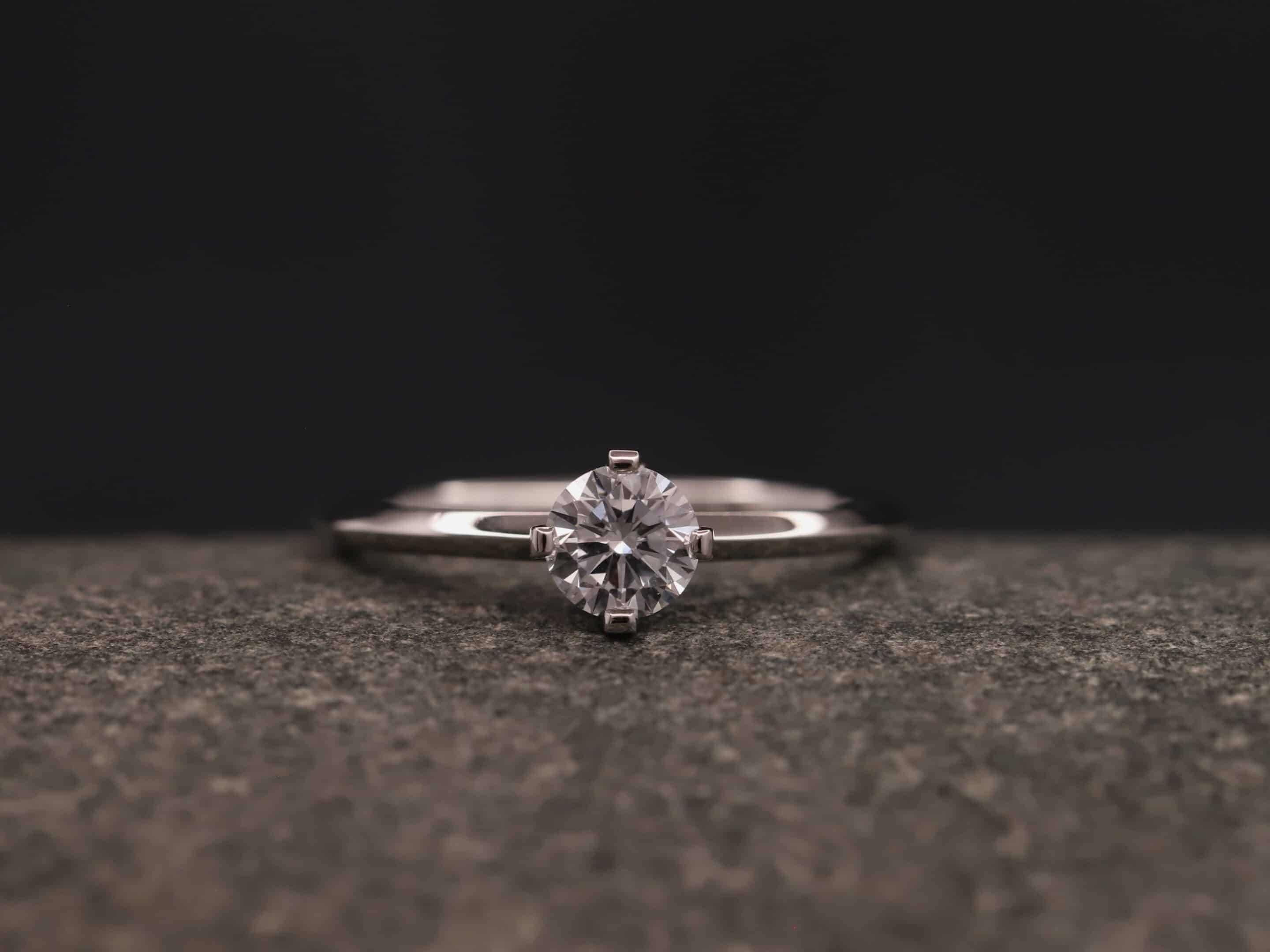 Verlobungsring 950er Platin mit 0,542ct synthetischem Diamanten im Brillantschliff