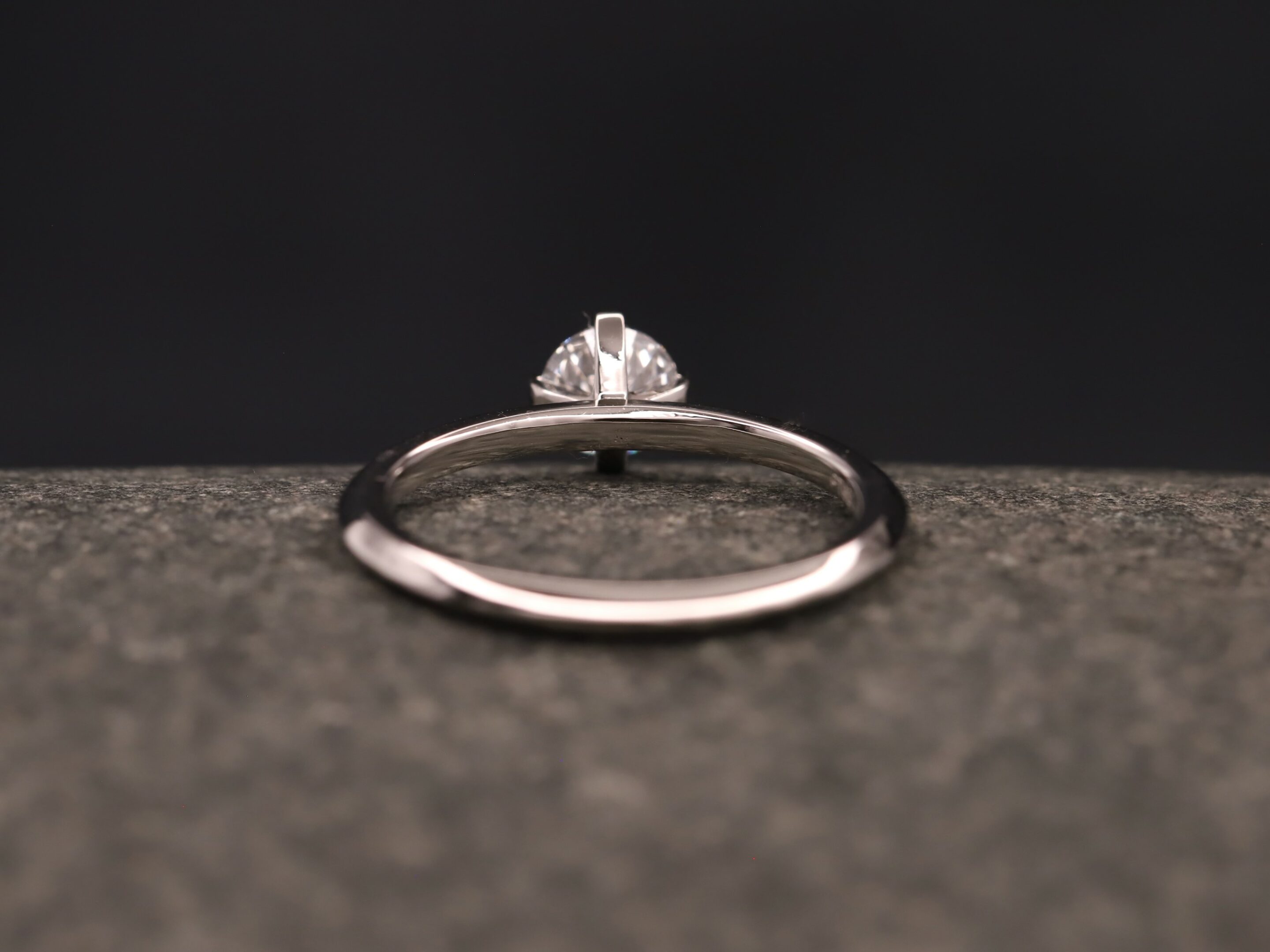 Verlobungsring 950er Platin mit 0,542ct synthetischem Diamanten im Brillantschliff – Bild 9
