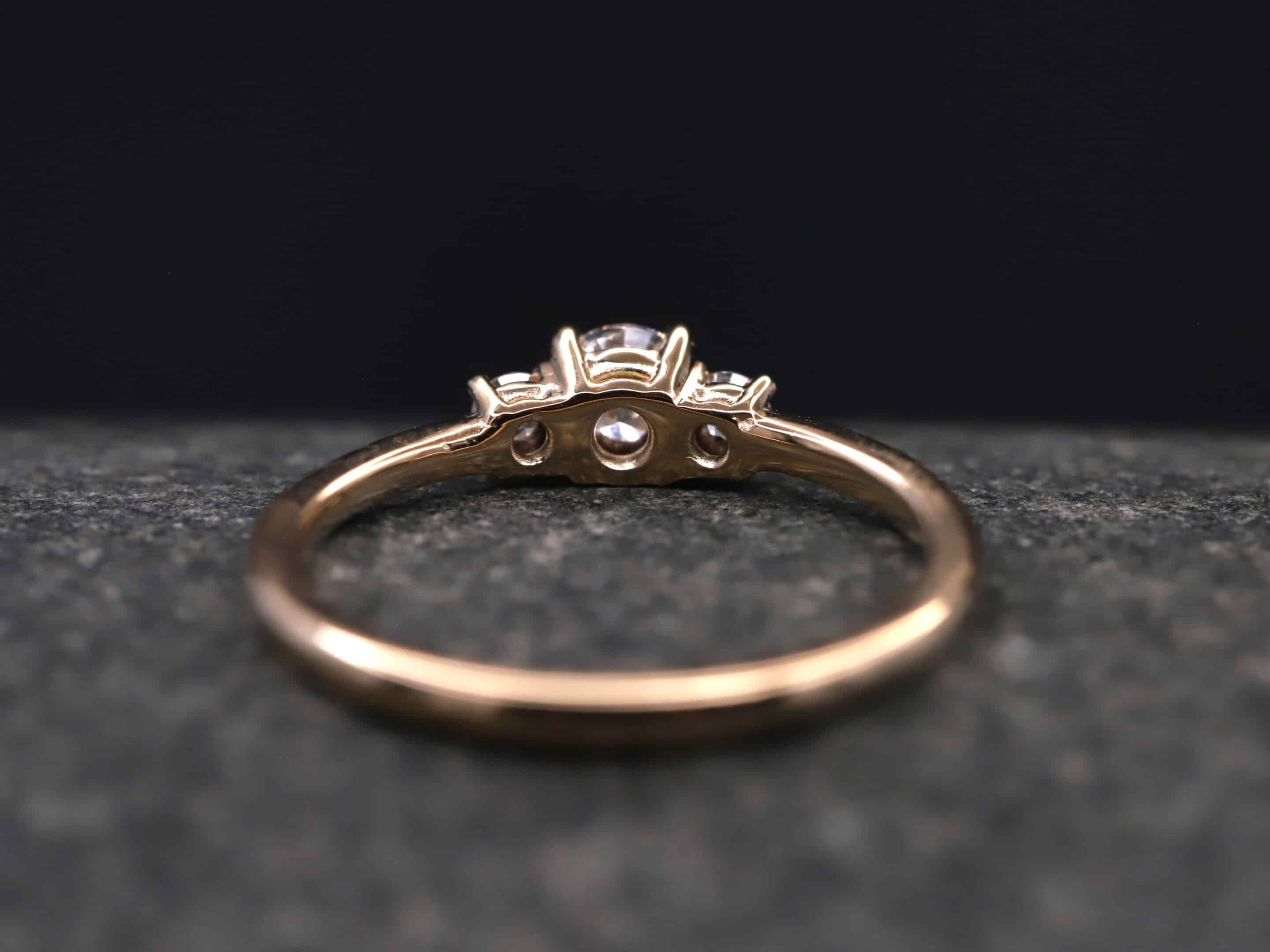 Verlobungsring 585er Rosegold mit 0,33ct synthetischen Diamanten im Brillantschliff – Bild 6