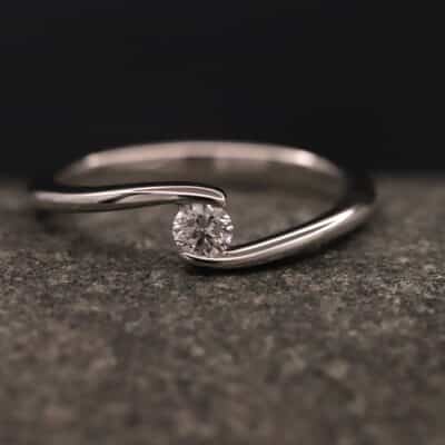 Verlobungsring 950er Platin mit 0,17ct synthetischem Diamanten im Brillantschliff