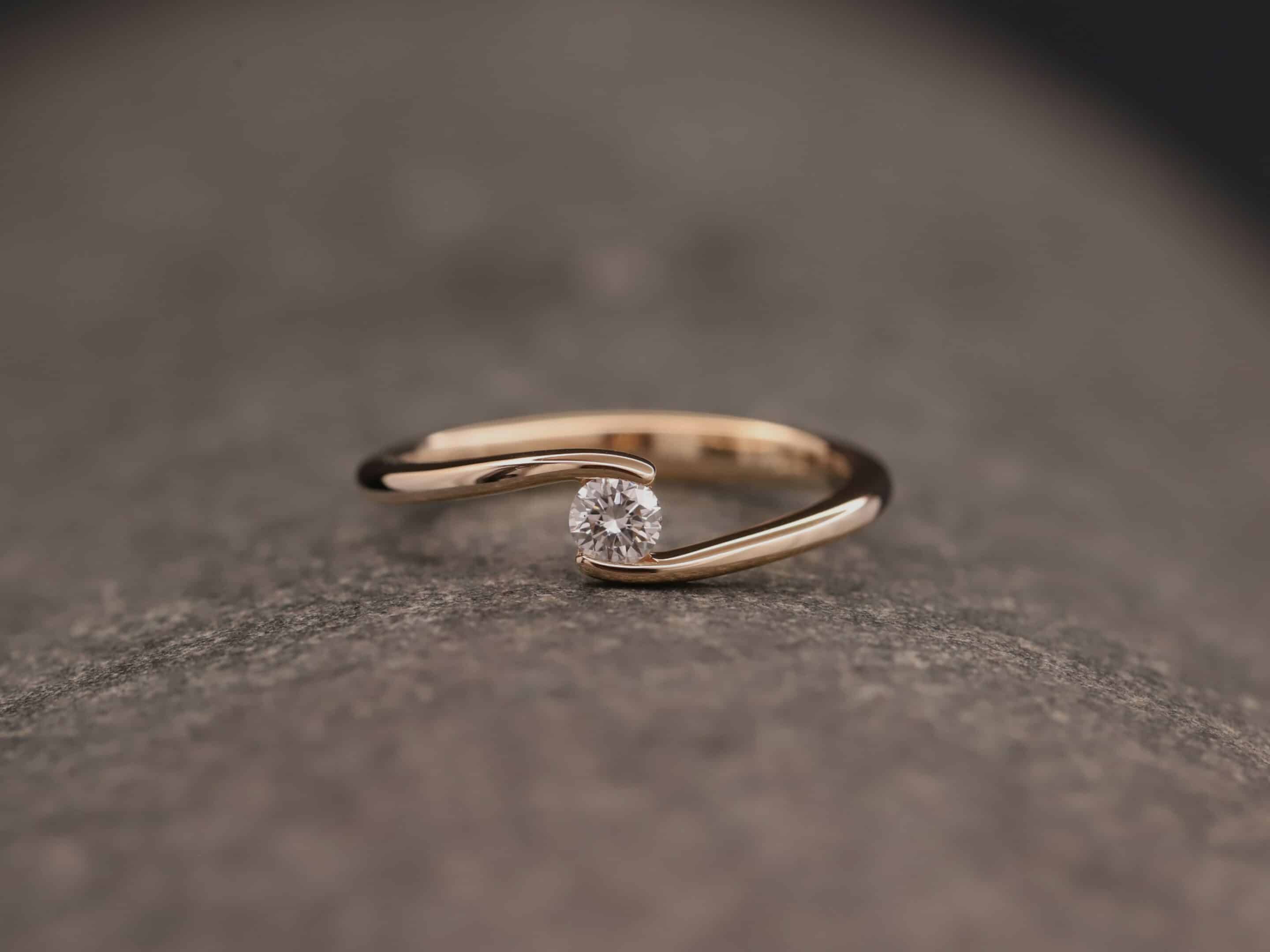 Verlobungsring 585er Rosegold mit 0,19ct synthetischem Diamanten im Brillantschliff – Bild 10