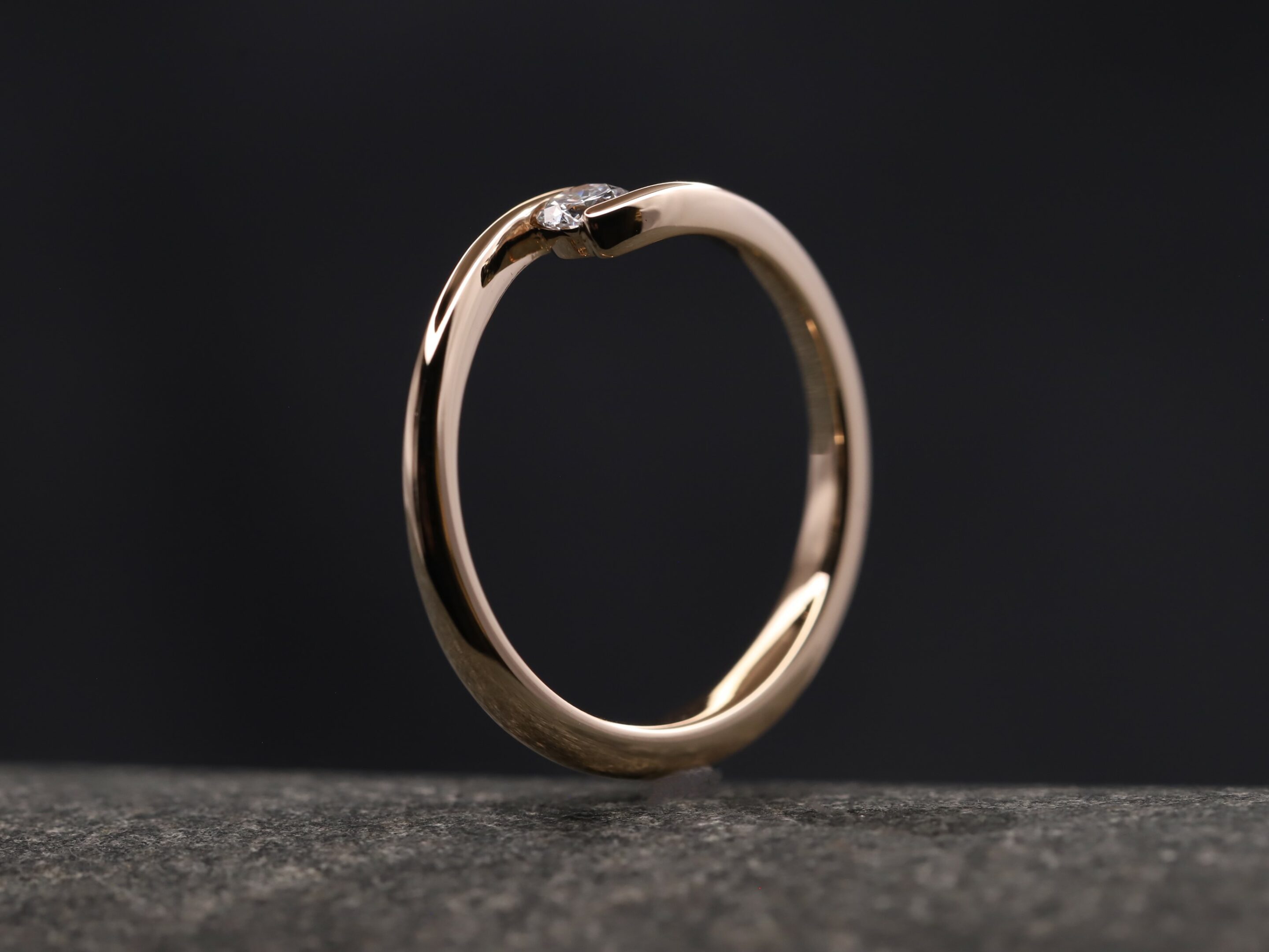 Verlobungsring 585er Rosegold mit 0,19ct synthetischem Diamanten im Brillantschliff – Bild 5