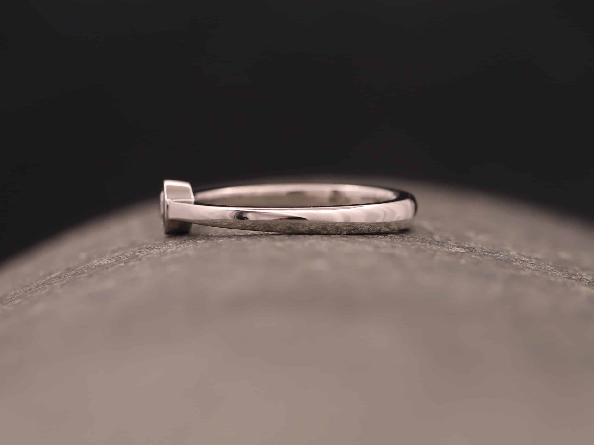 Verlobungsring 950 Platin mit 0,18ct synthetischem Diamanten im Brillantschliff – Bild 3