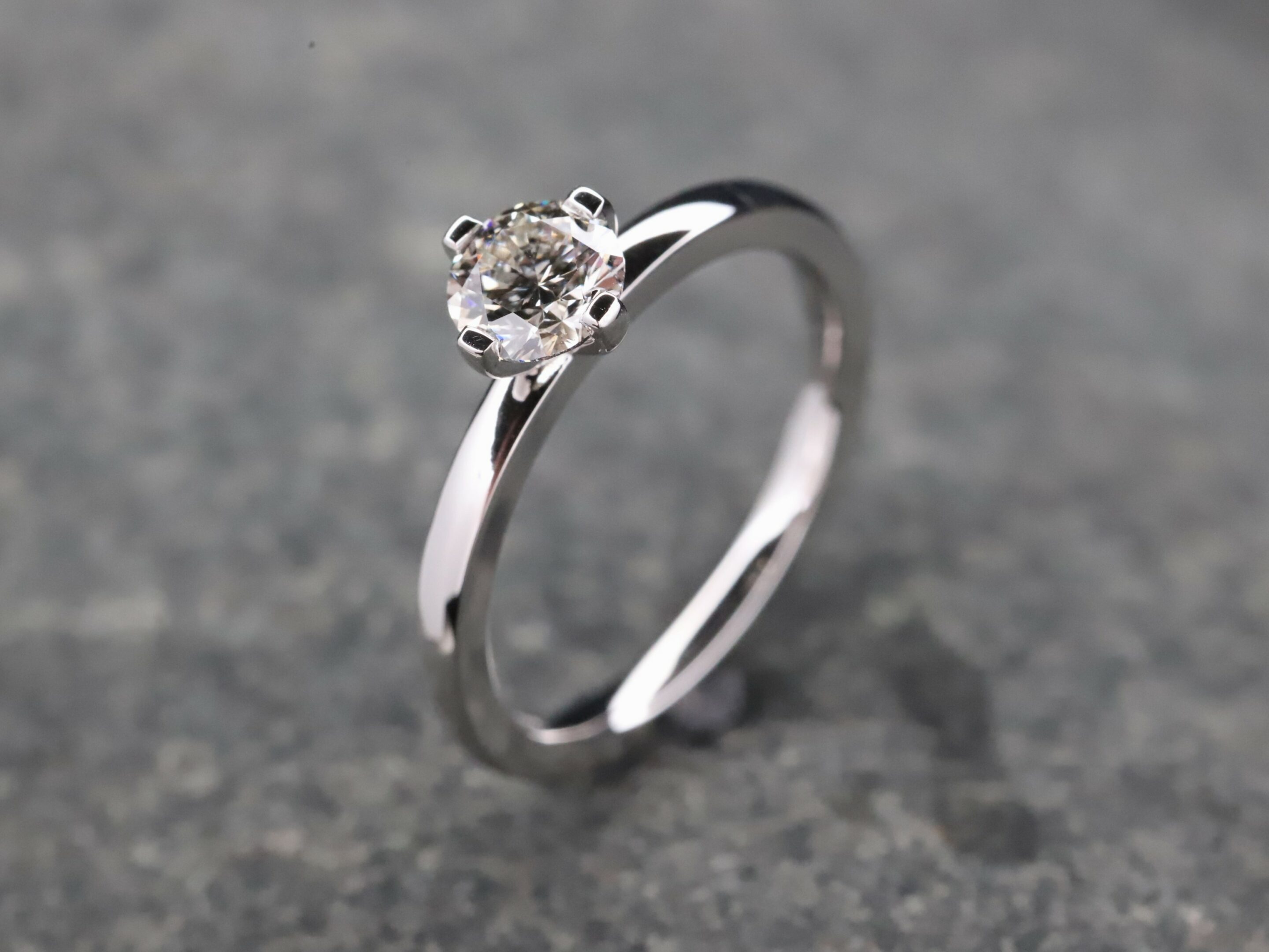 Verlobungsring 585er Weißgold mit 0,75ct synthetischem Diamanten im Brillantschliff – Bild 5