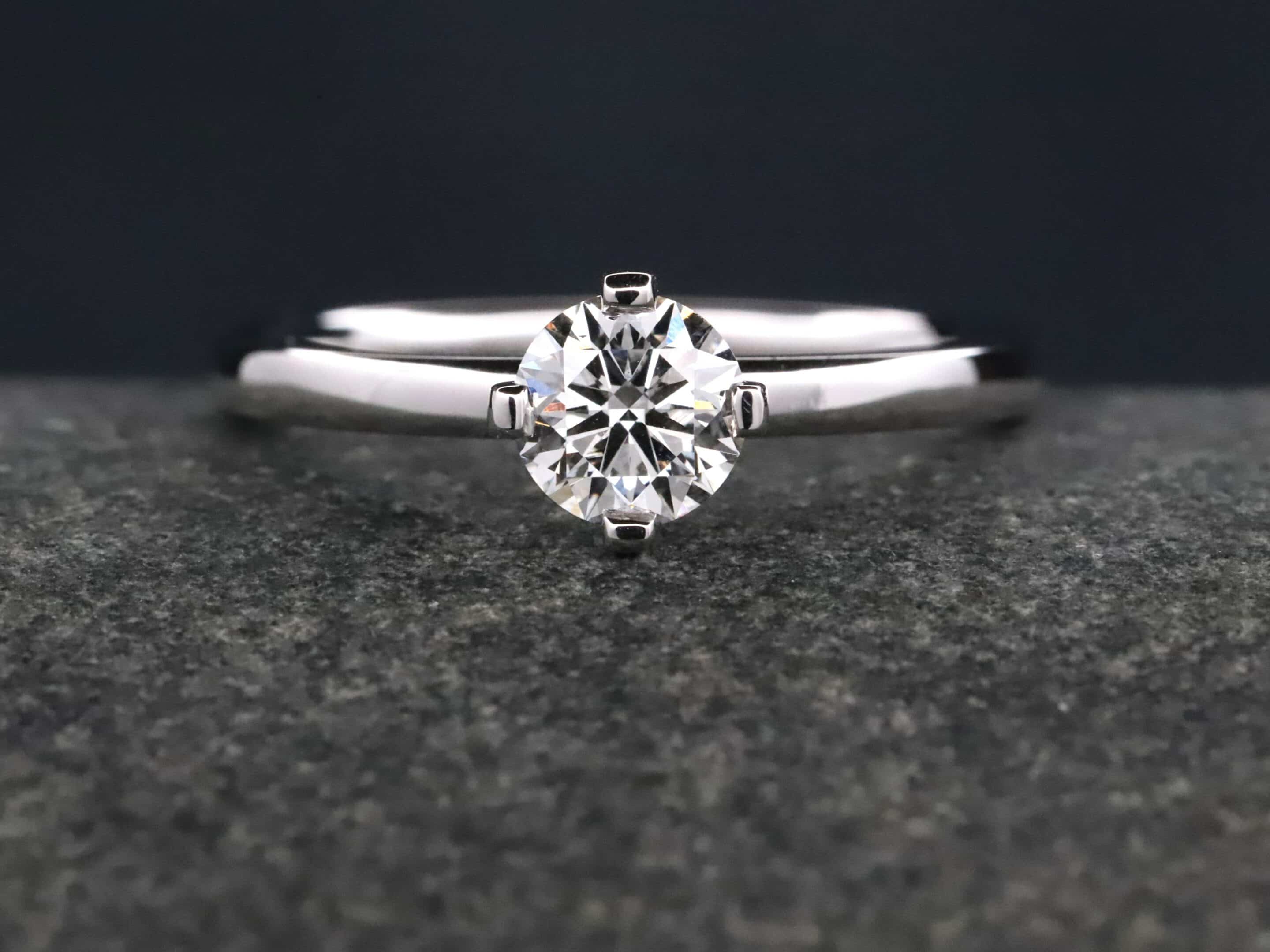 Verlobungsring 585er Weißgold mit 0,75ct synthetischem Diamanten im Brillantschliff
