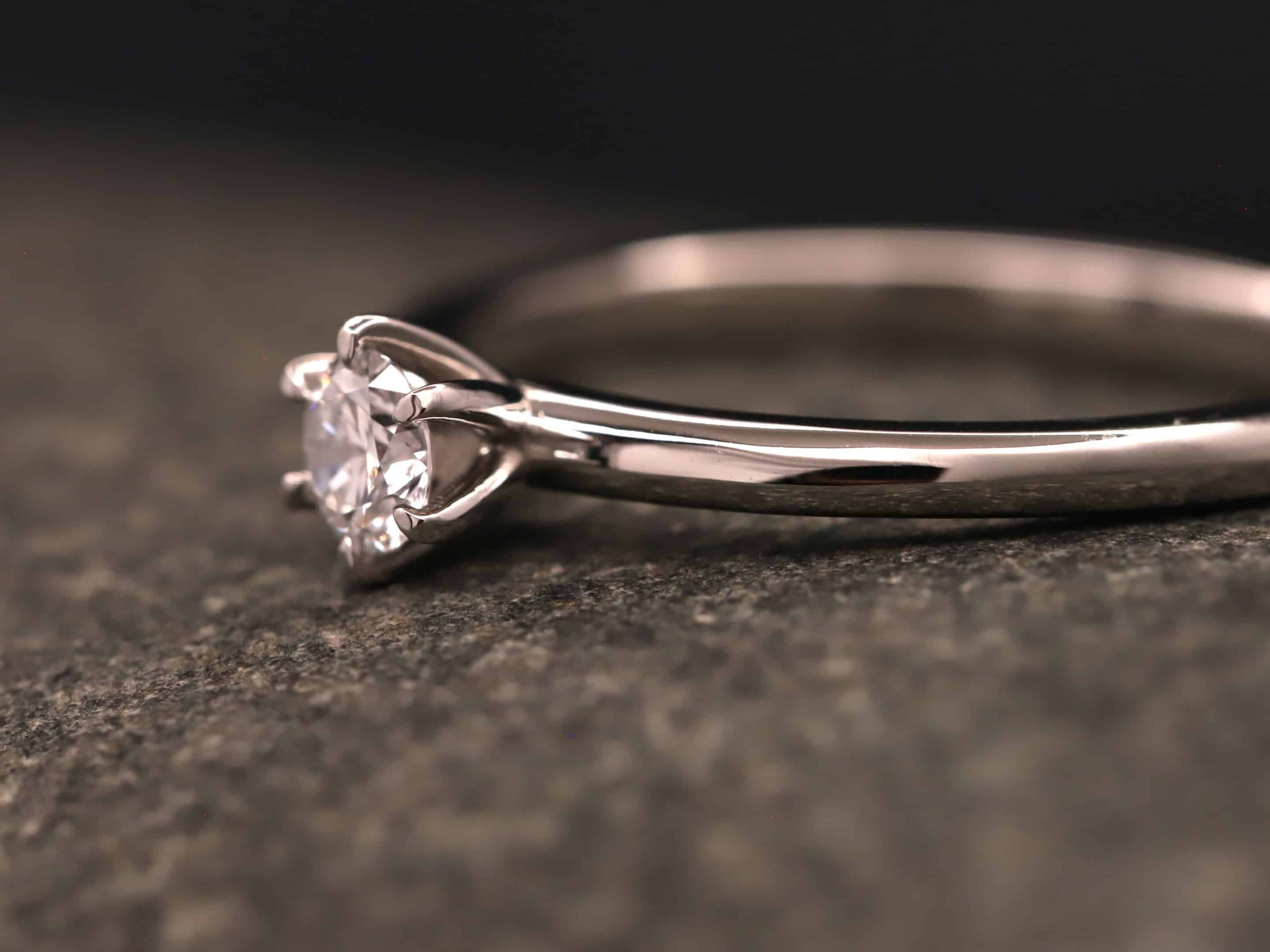 Verlobungsring 950er Platin mit 0,25ct synthetischem Brillant – Bild 9