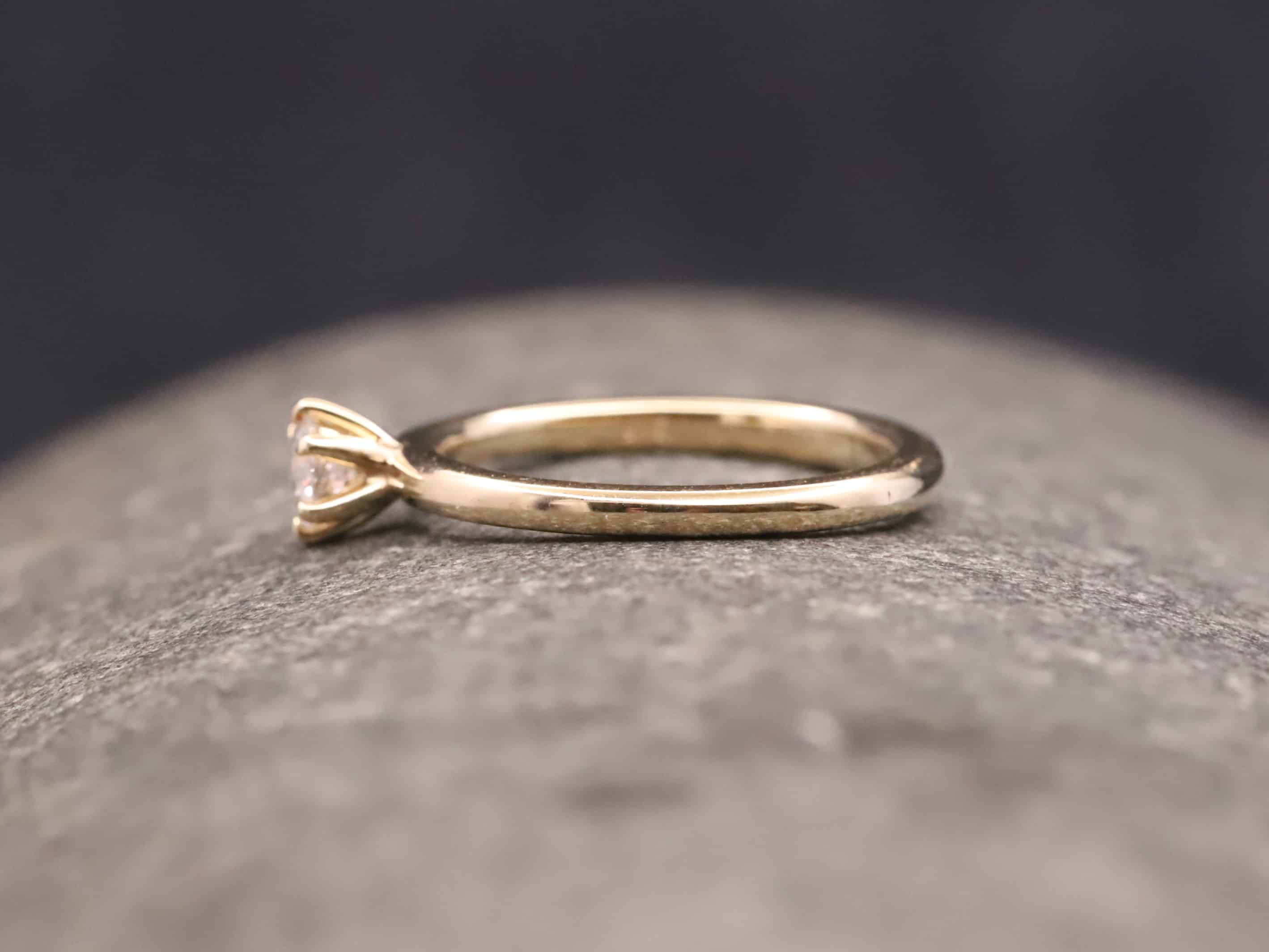 Verlobungsring 585er Gelbgold mit 0,29ct synthetischem Brillant – Bild 11