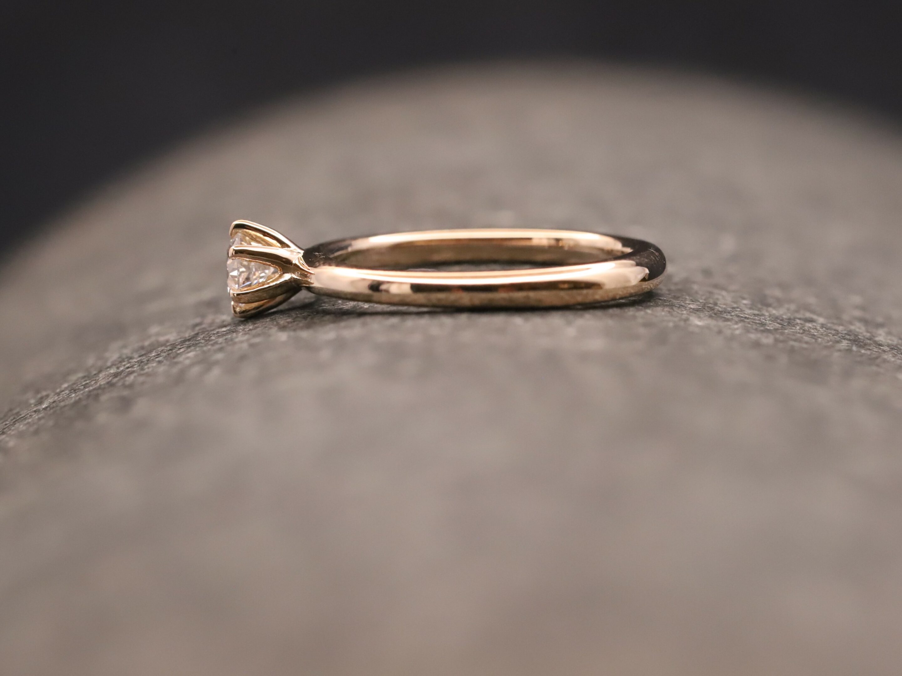 Verlobungsring 585er Rosegold mit 0,29ct synthetischem Brillant – Bild 8