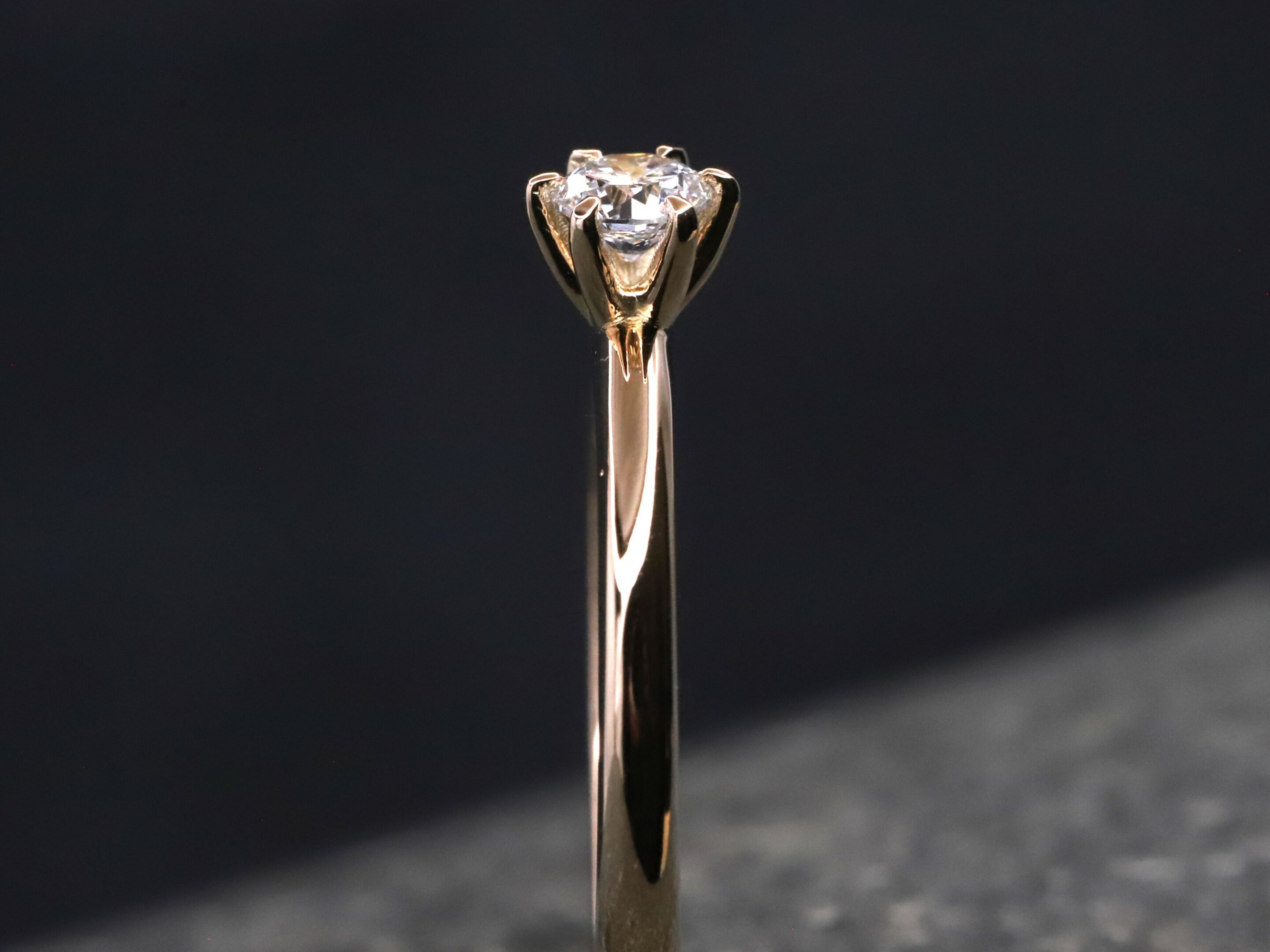 Verlobungsring 585er Rosegold mit 0,29ct synthetischem Brillant – Bild 9