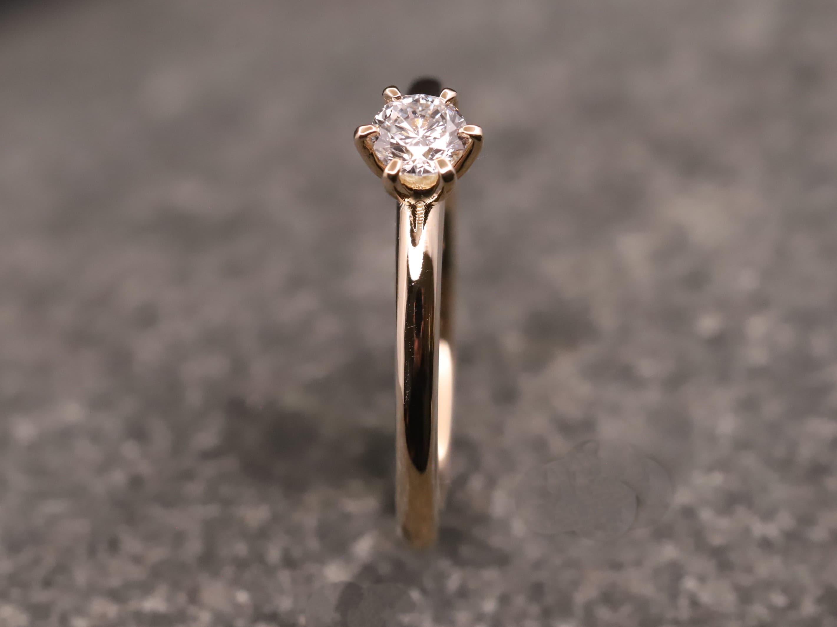 Verlobungsring 585er Rosegold mit 0,29ct synthetischem Brillant – Bild 5