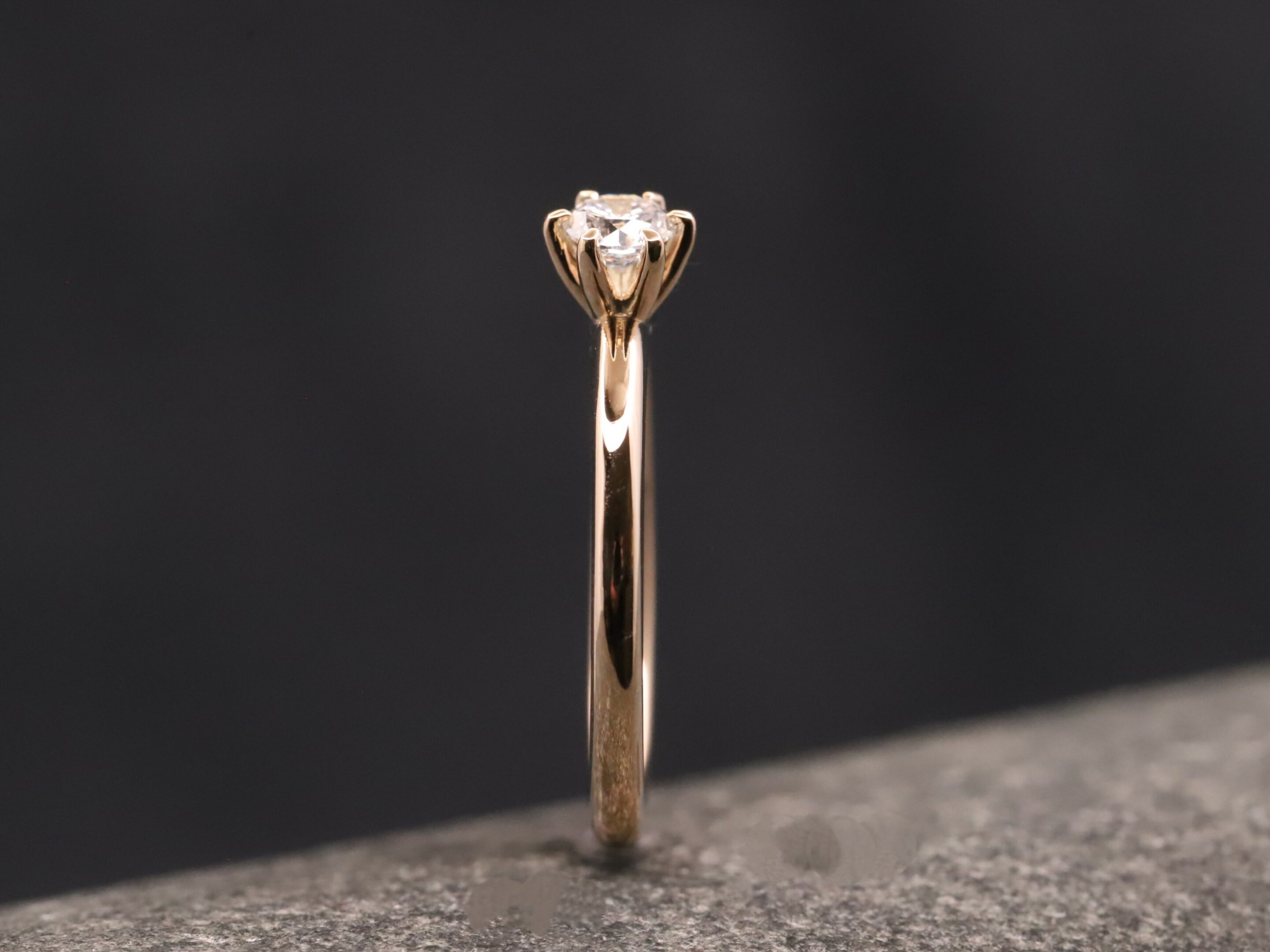 Verlobungsring 585er Rosegold mit 0,29ct synthetischem Brillant – Bild 3