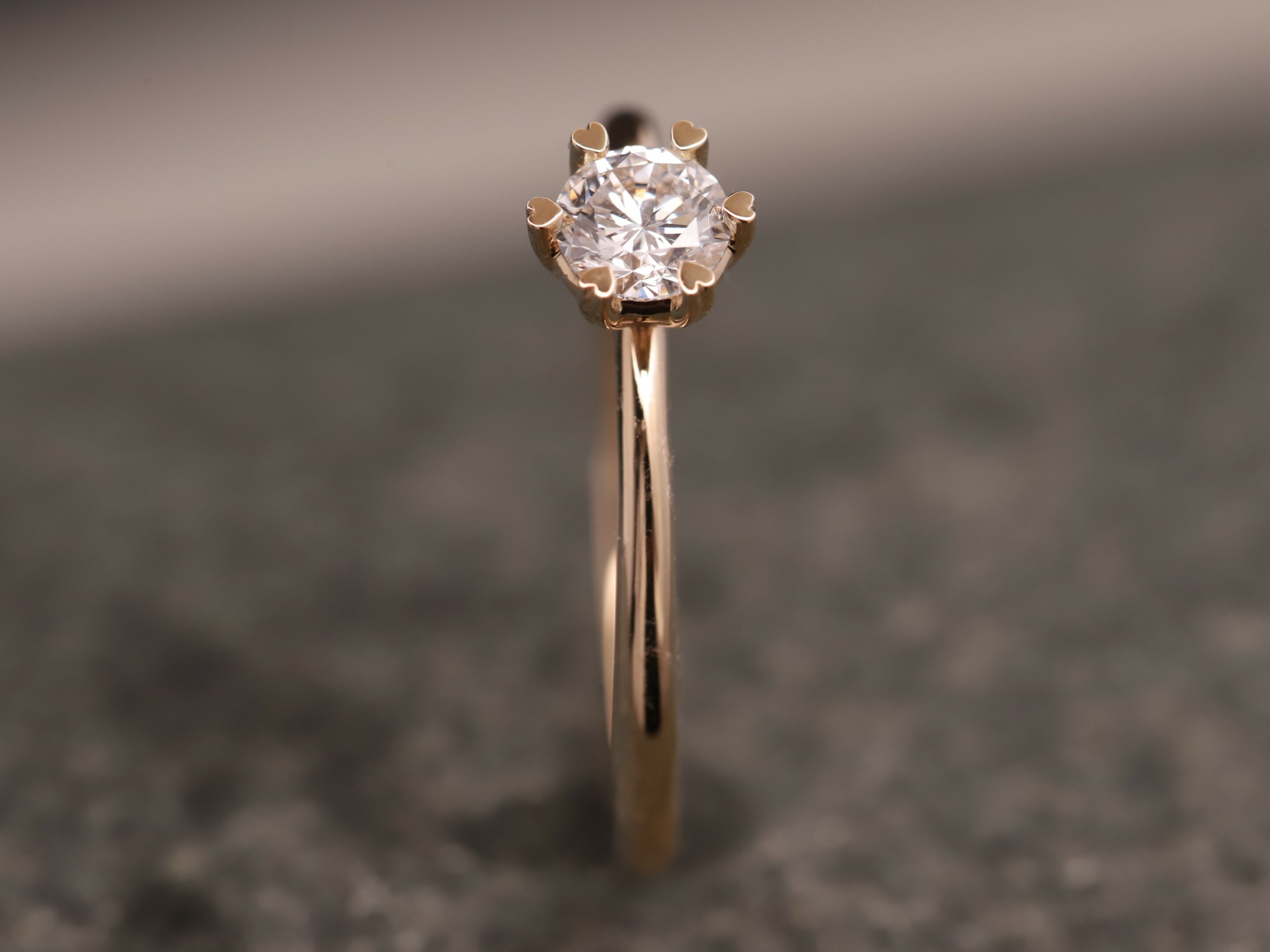 Verlobungsring 585er Rosegold mit 0,40ct synthetischem Diamanten im Brillantschliff – Bild 3