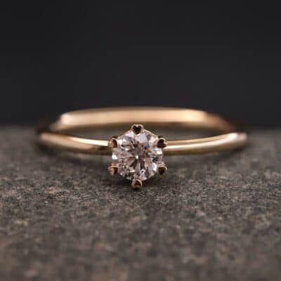 Verlobungsring 585er Rosegold mit 0,40ct synthetischem Diamanten im Brillantschliff