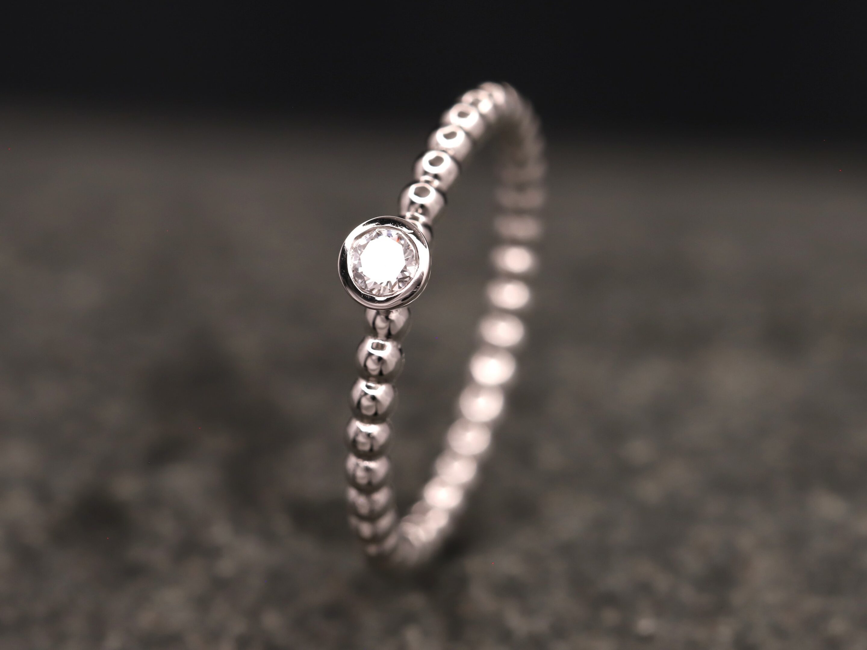 Verlobungsring 950er Platin mit 0,13ct synthetischem Diamanten im Brillantschliff – Bild 2
