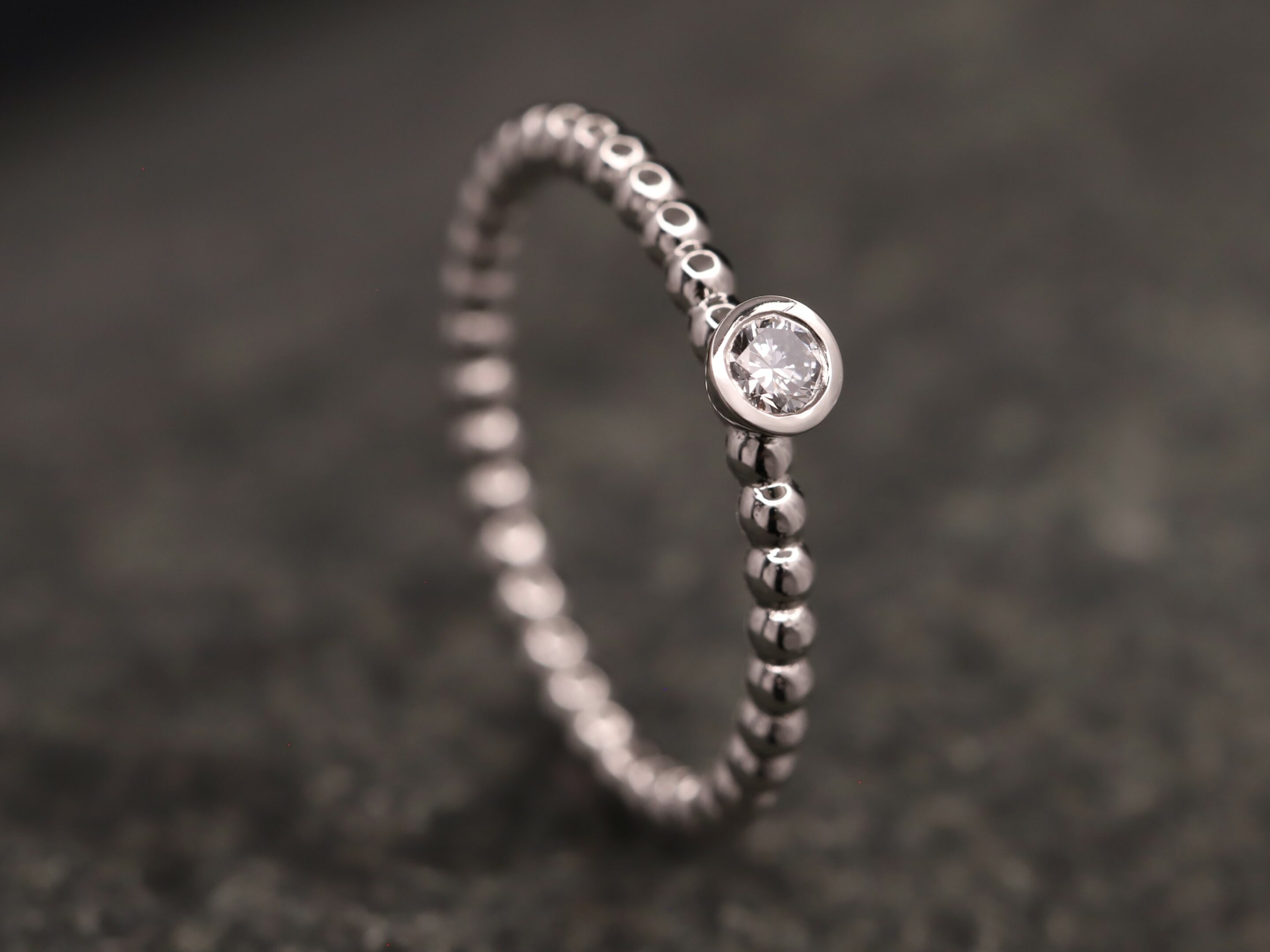 Verlobungsring 950er Platin mit 0,13ct synthetischem Diamanten im Brillantschliff – Bild 4