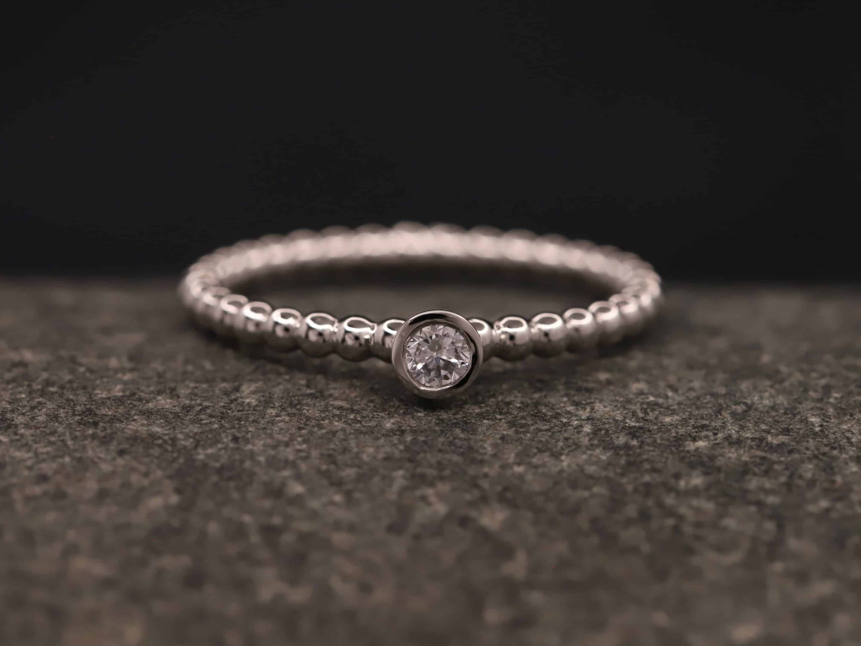 Verlobungsring 950er Platin mit 0,13ct synthetischem Diamanten im Brillantschliff – Bild 7