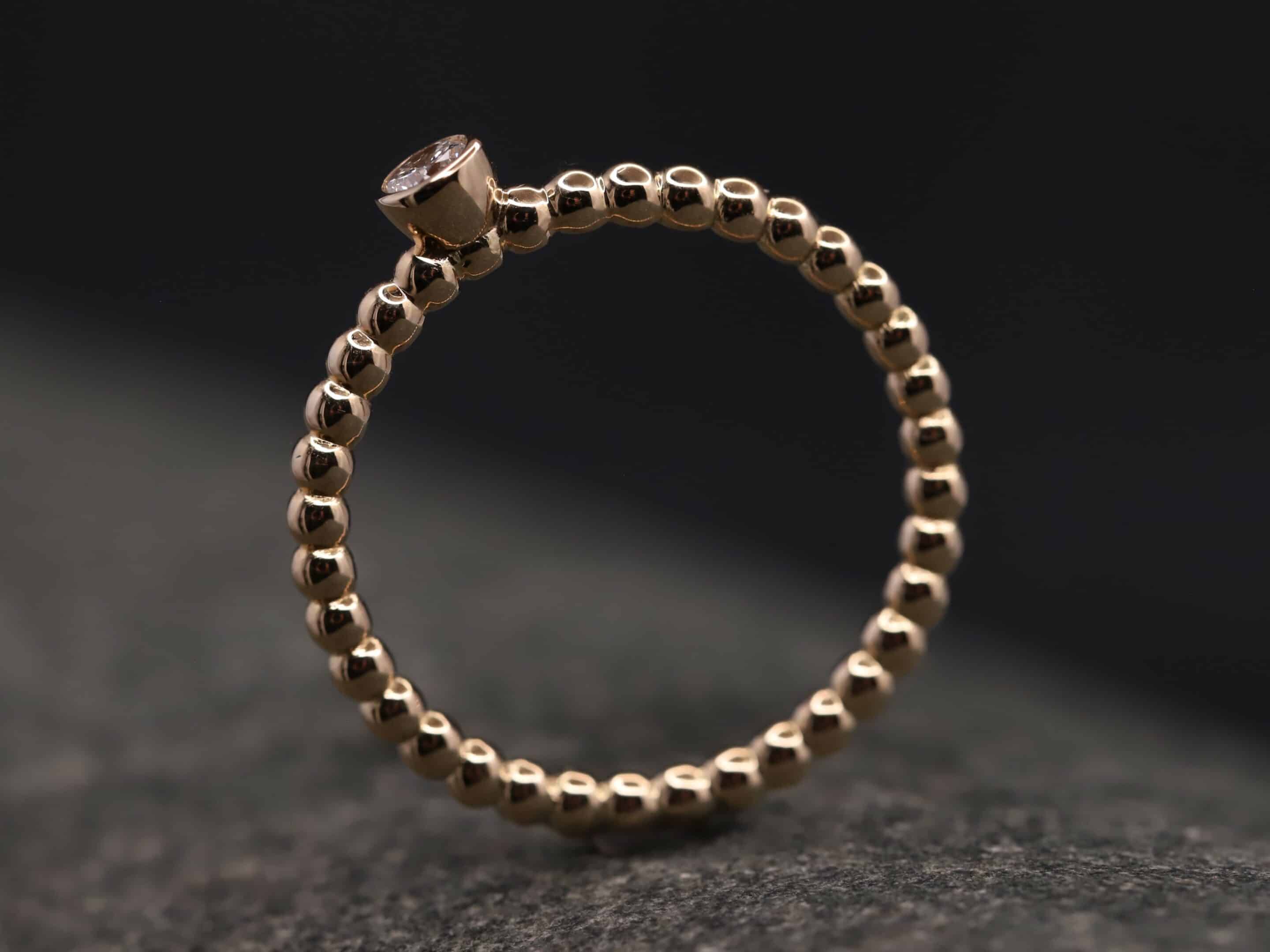 Verlobungsring 585er Rosegold mit 0,13ct synthetischem Diamanten im Brillantschliff – Bild 9