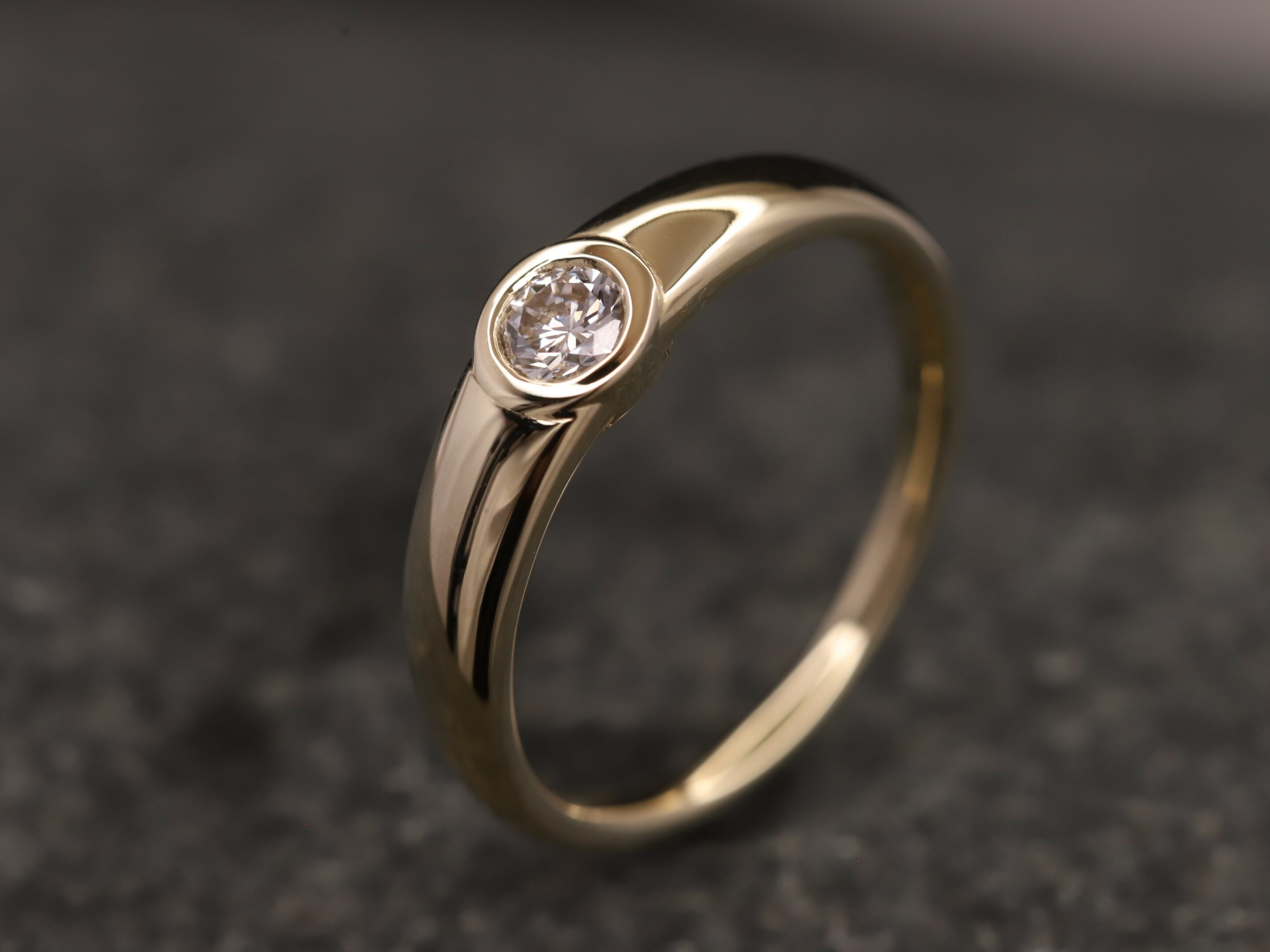 Verlobungsring 585er Gelbgold mit 0,25ct synthetischem Diamanten im Brillantschliff – Bild 8