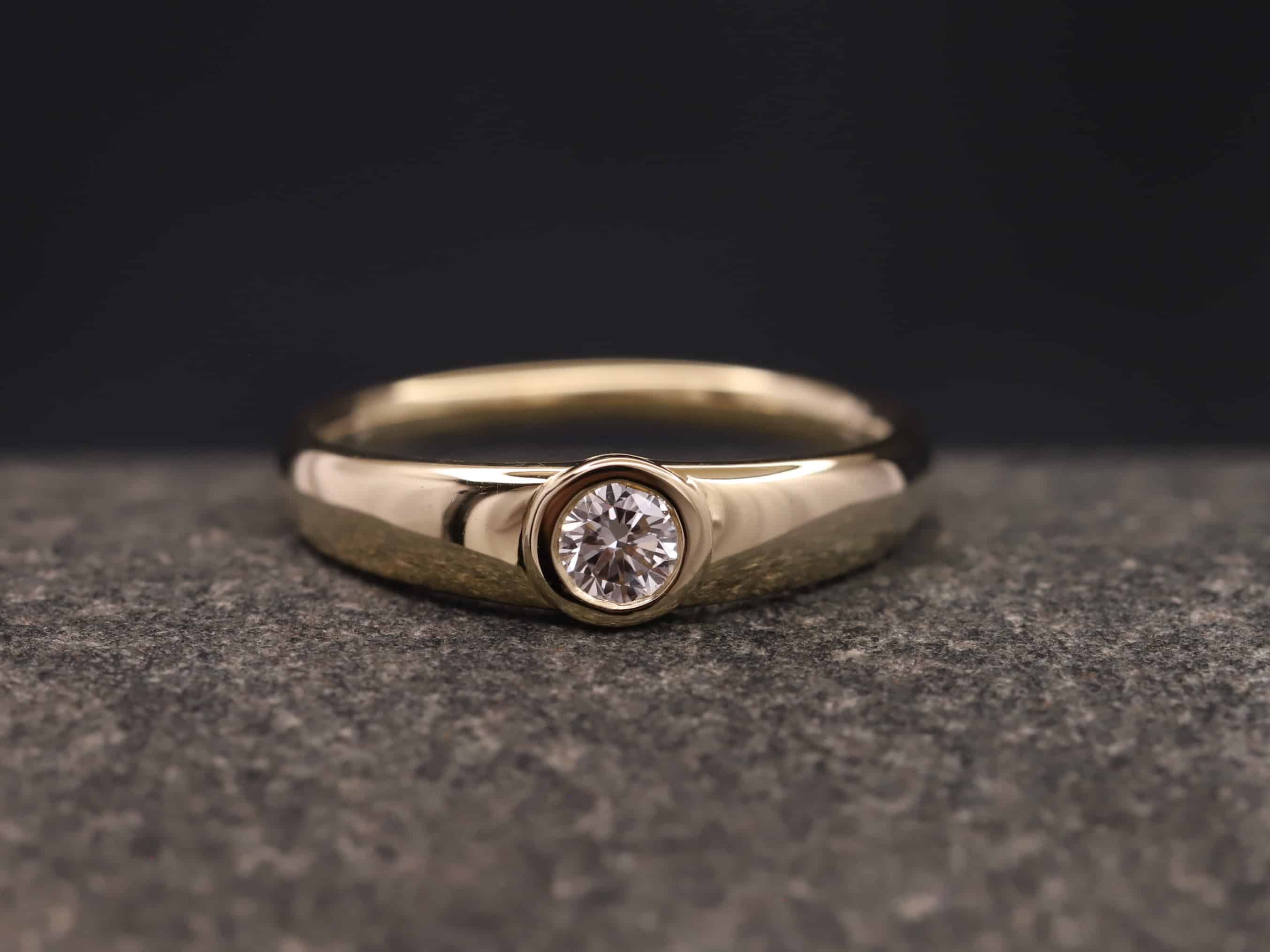 Verlobungsring 585er Gelbgold mit 0,25ct synthetischem Diamanten im Brillantschliff