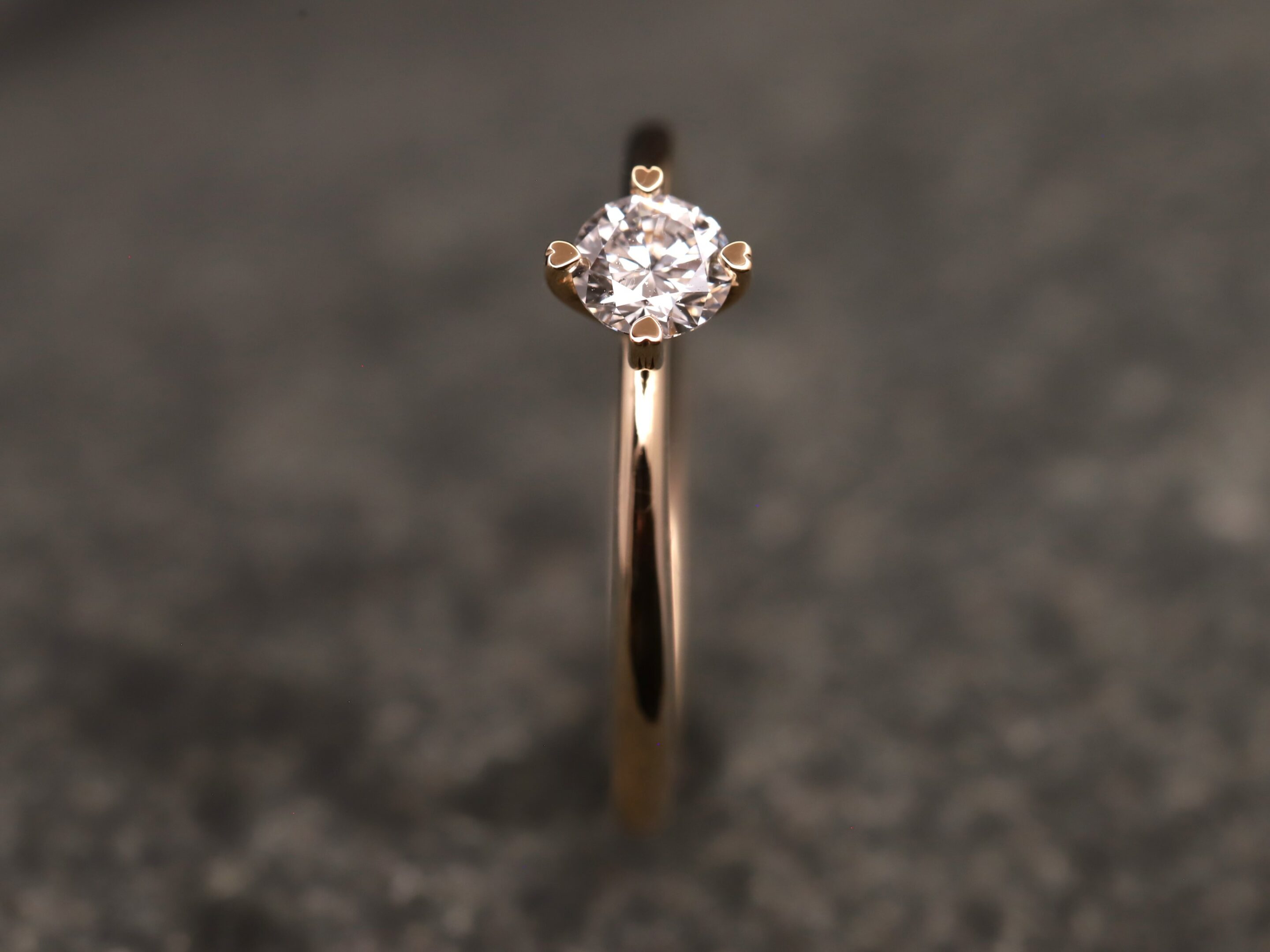 Verlobungsring 585er Rosegold mit 0,35ct synthetischem Diamanten im Brillantschliff – Bild 3