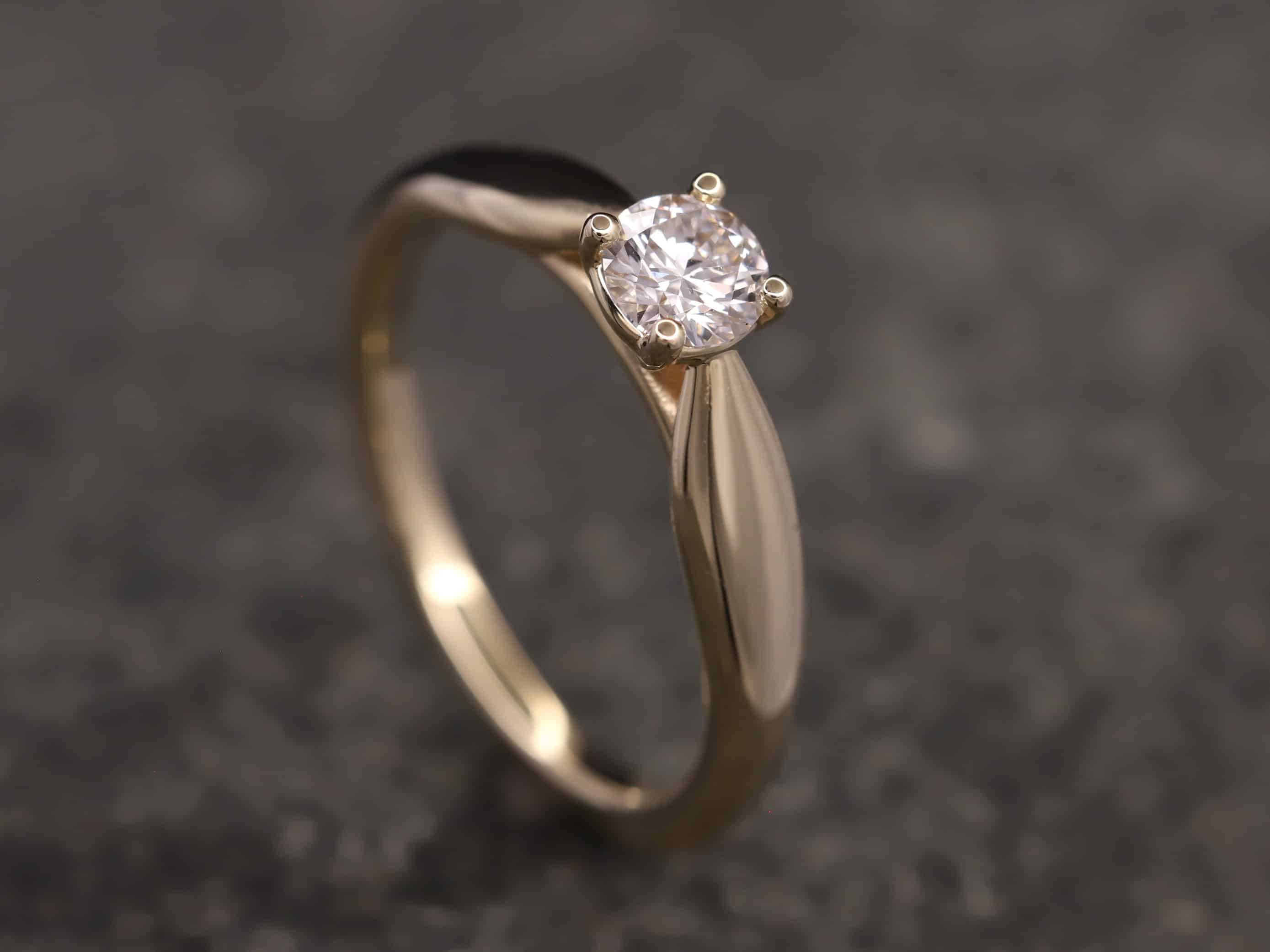 Verlobungsring 585er Gelbgold mit 0,40ct synthetischem Diamanten im Brillantschliff – Bild 6