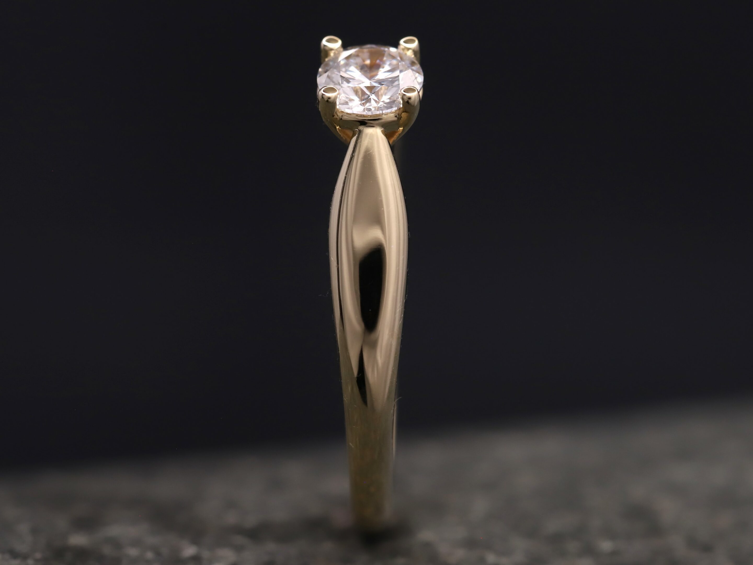 Verlobungsring 585er Gelbgold mit 0,40ct synthetischem Diamanten im Brillantschliff – Bild 7