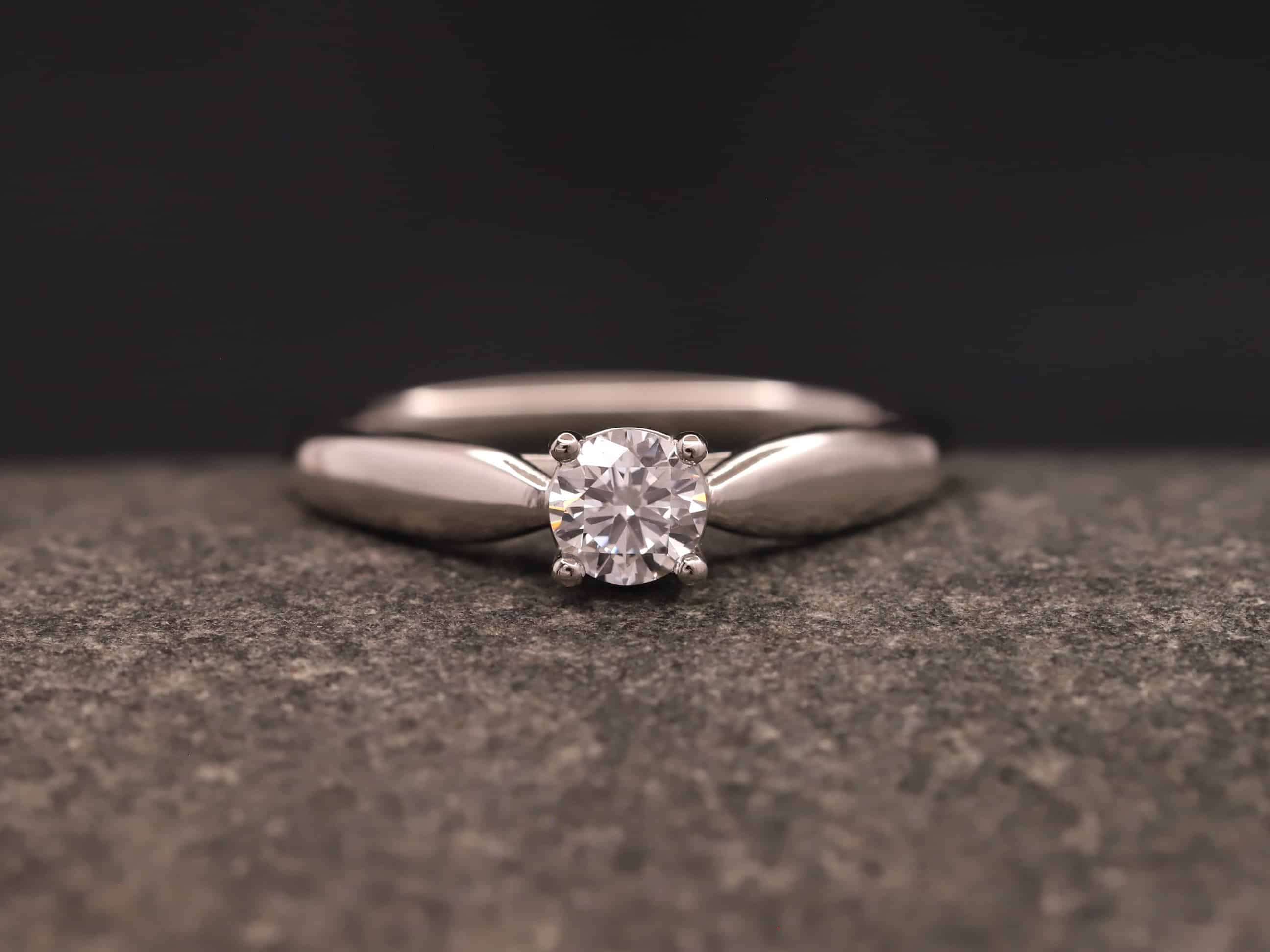 Verlobungsring 950er Platin mit 0,40ct synthetischem Diamanten im Brillantschliff – Bild 2