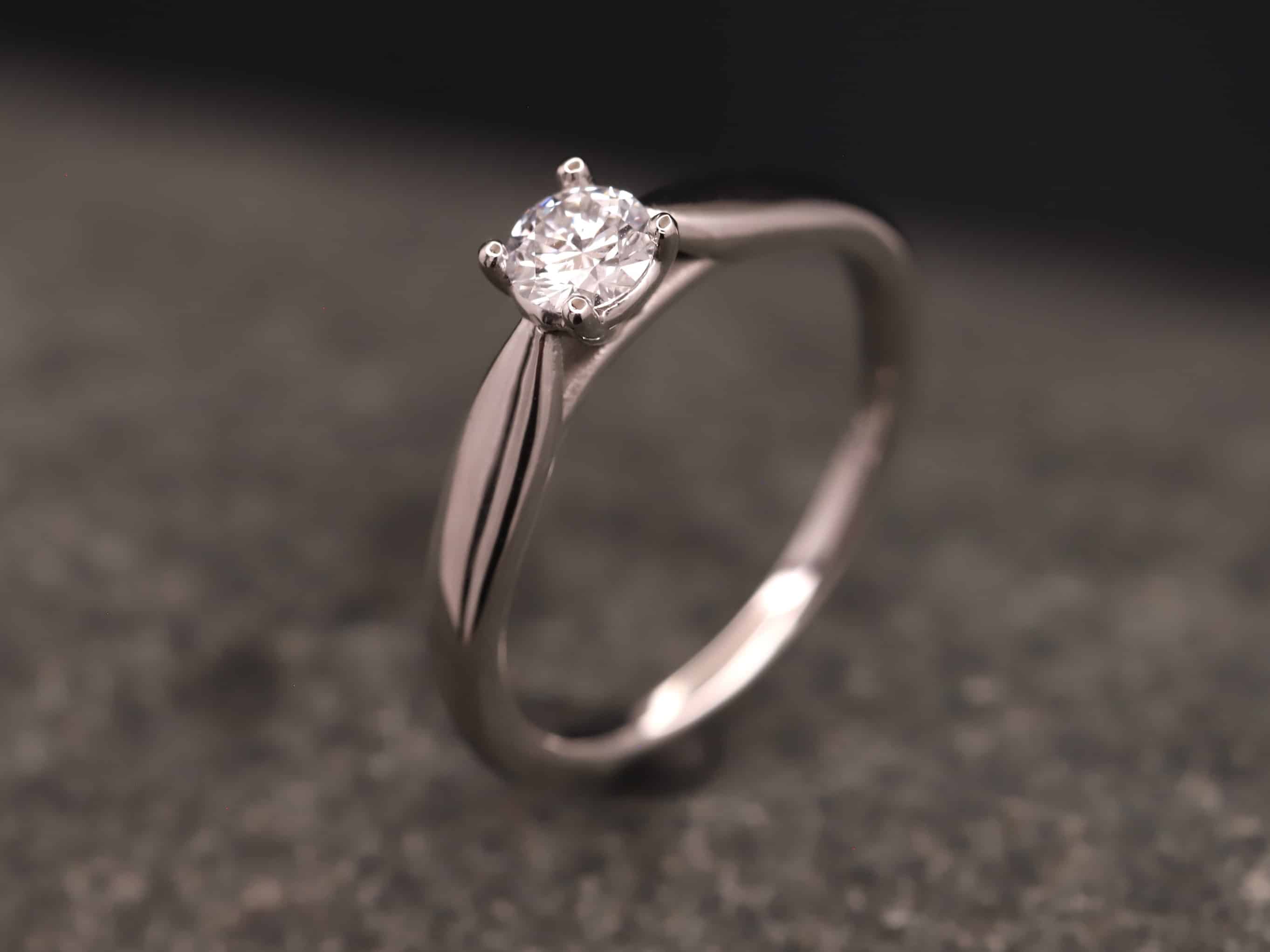 Verlobungsring 950er Platin mit 0,40ct synthetischem Diamanten im Brillantschliff – Bild 11