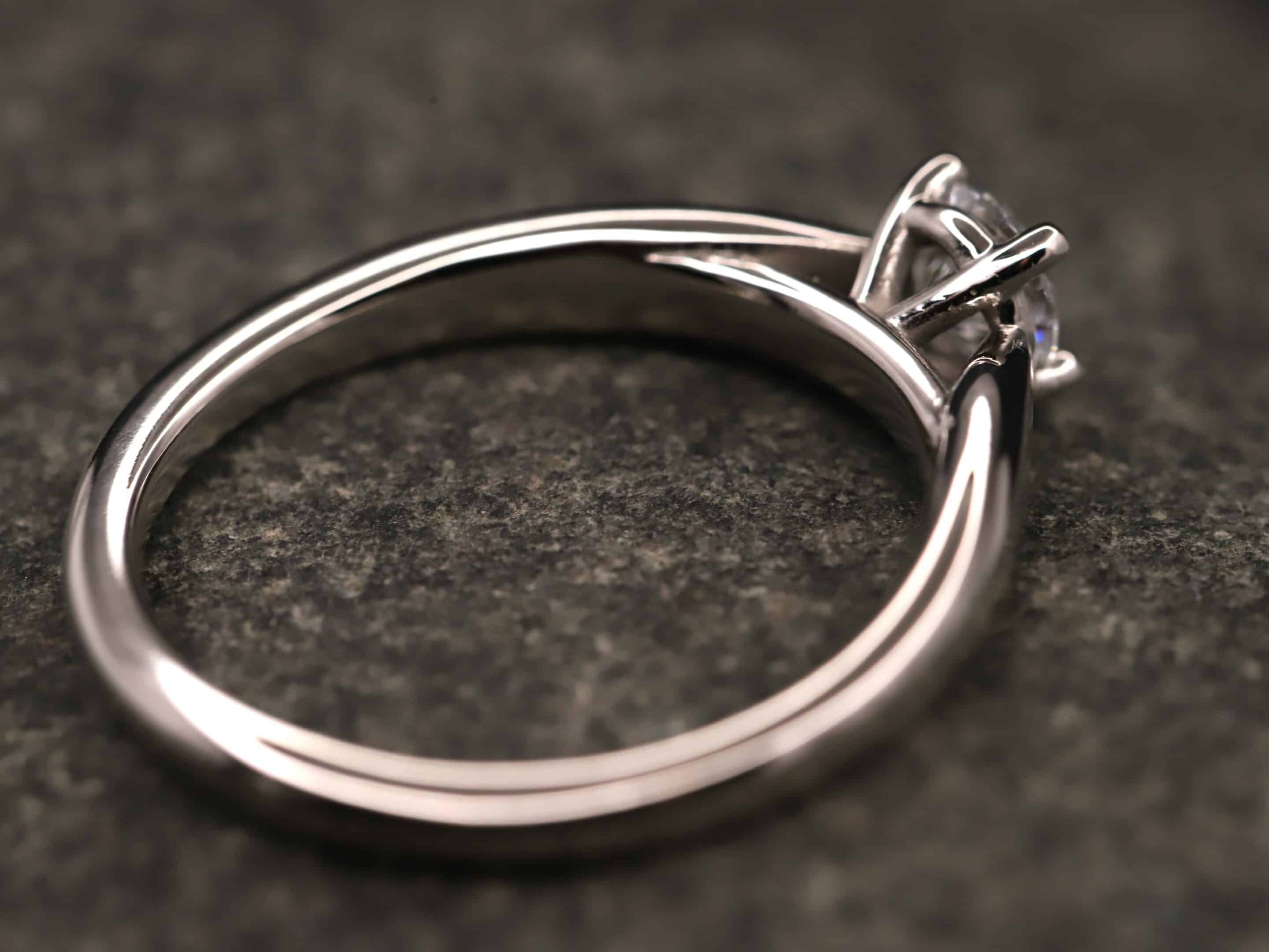 Verlobungsring 950er Platin mit 0,40ct synthetischem Diamanten im Brillantschliff – Bild 6