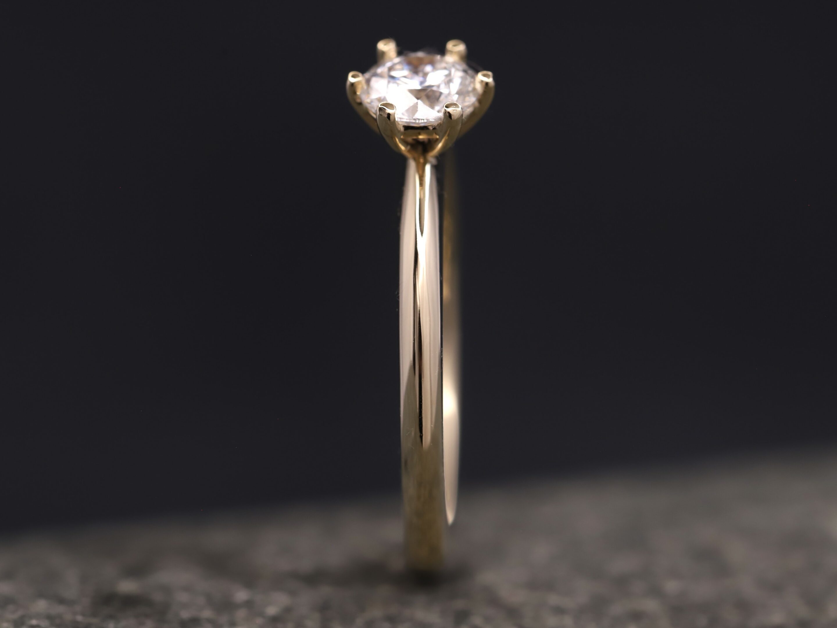 Verlobungsring 585er Gelbgold mit 0,57ct synthetischem Diamanten im Brillantschliff – Bild 5