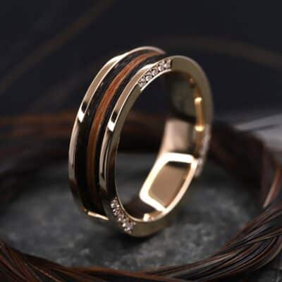 Pferdehaarring 585er Rosegold poliert mit 15 Brillanten seitlich eingefasst