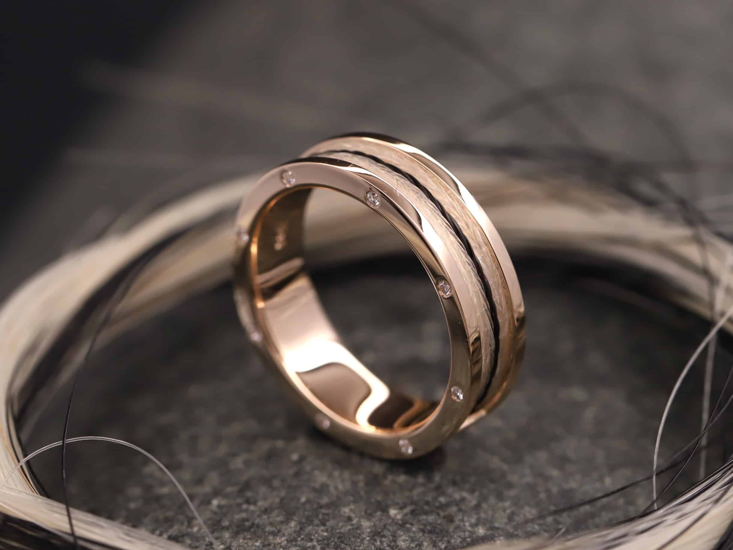Pferdehaarring 585er Rosegold poliert mit 8 Brillanten seitlich eingefasst – Bild 3