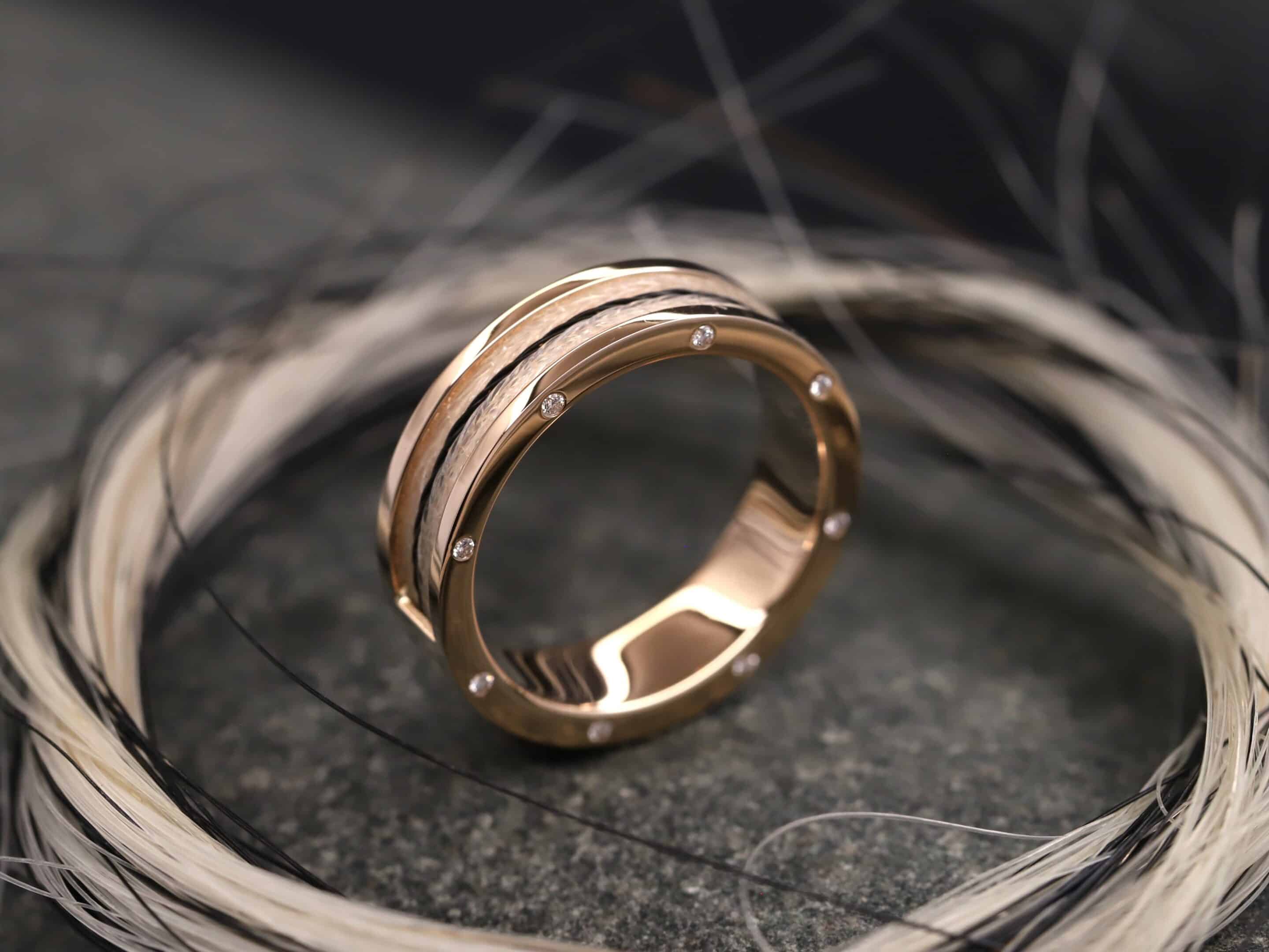 Pferdehaarring 585er Rosegold poliert mit 8 Brillanten seitlich eingefasst – Bild 10