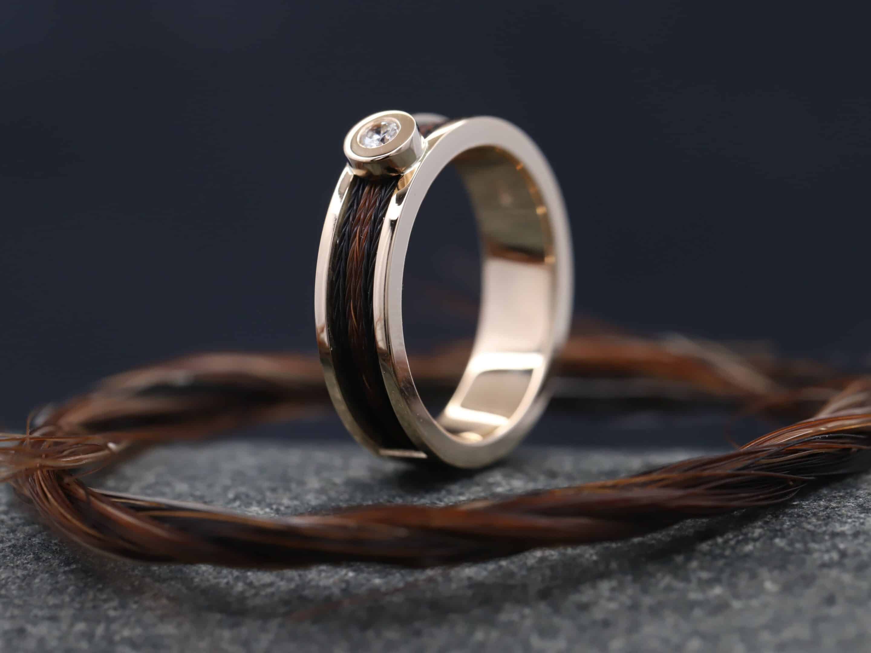 Pferdehaarring 585er Rosegold poliert mit Brillant – Bild 2