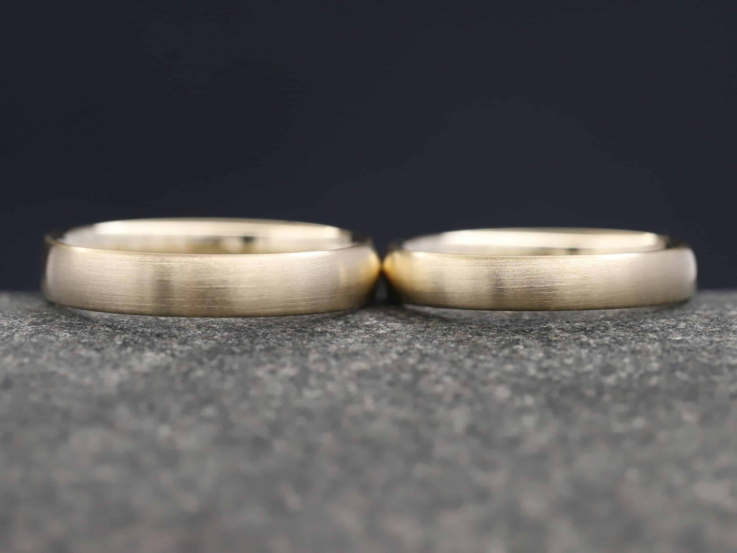 Trauringe in 585er Sattgelbgold Ovales Profil mit 1,5mm Stärke – Bild 4