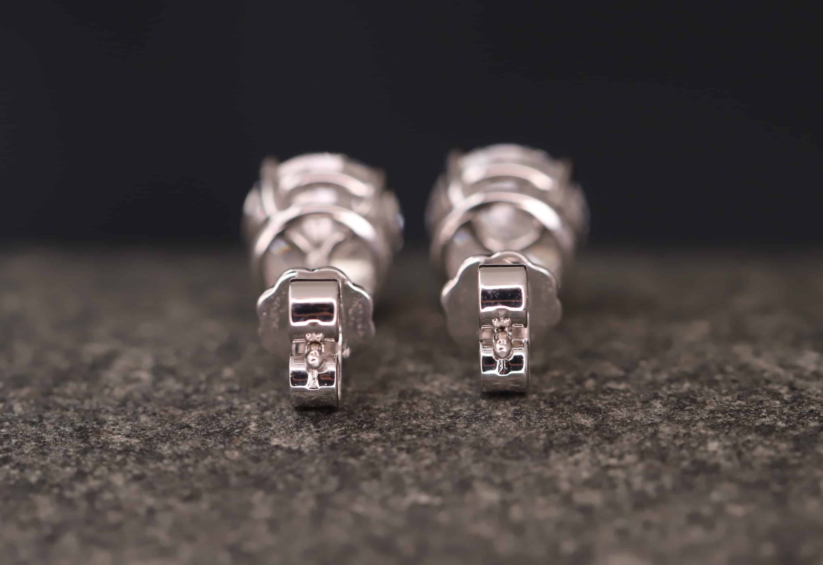 3,14ct Brillantstecker in 750er Weißgold mit einer Viergriff Fassung (4 Krappen je Stein, synthetische Brillanten) – Bild 3