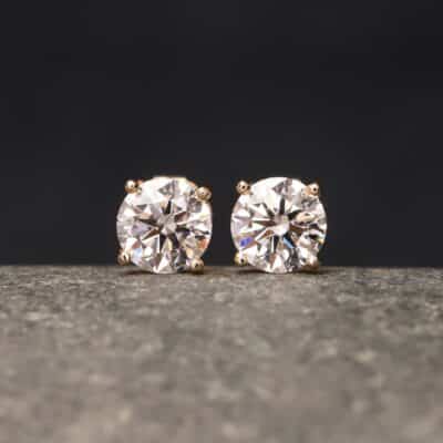 2,ct Brillantstecker in 750er Rosegold mit einer Viergriff Fassung (4 Krappen je Stein, synthetische Brillanten)