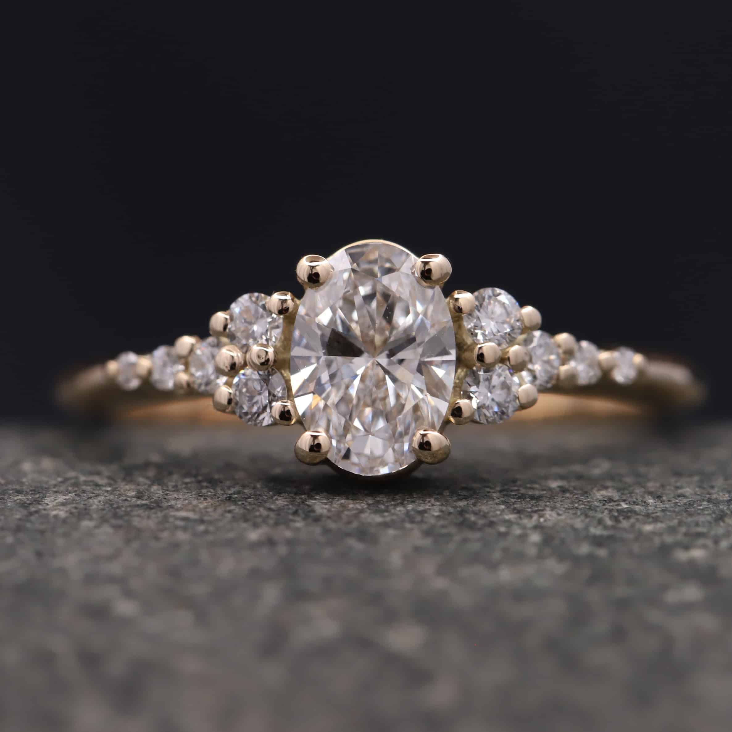 Verlobungsring 585er Rosegold mit 0,74ct synthetischen Ovalem Diamanten – Bild 5