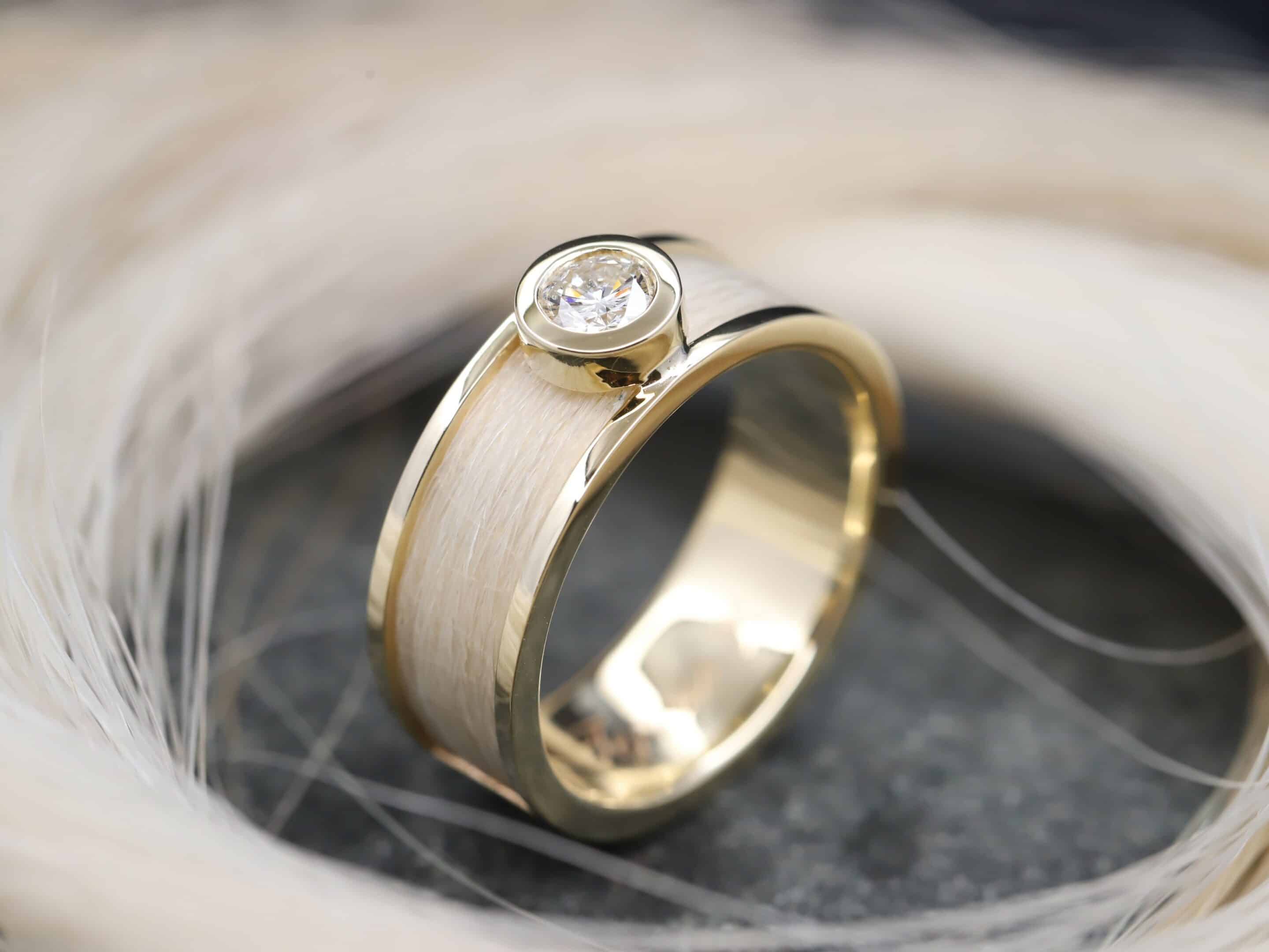 Pferdehaarring 585er Gelbgold mit 0,5ct großem Brillant – Bild 5
