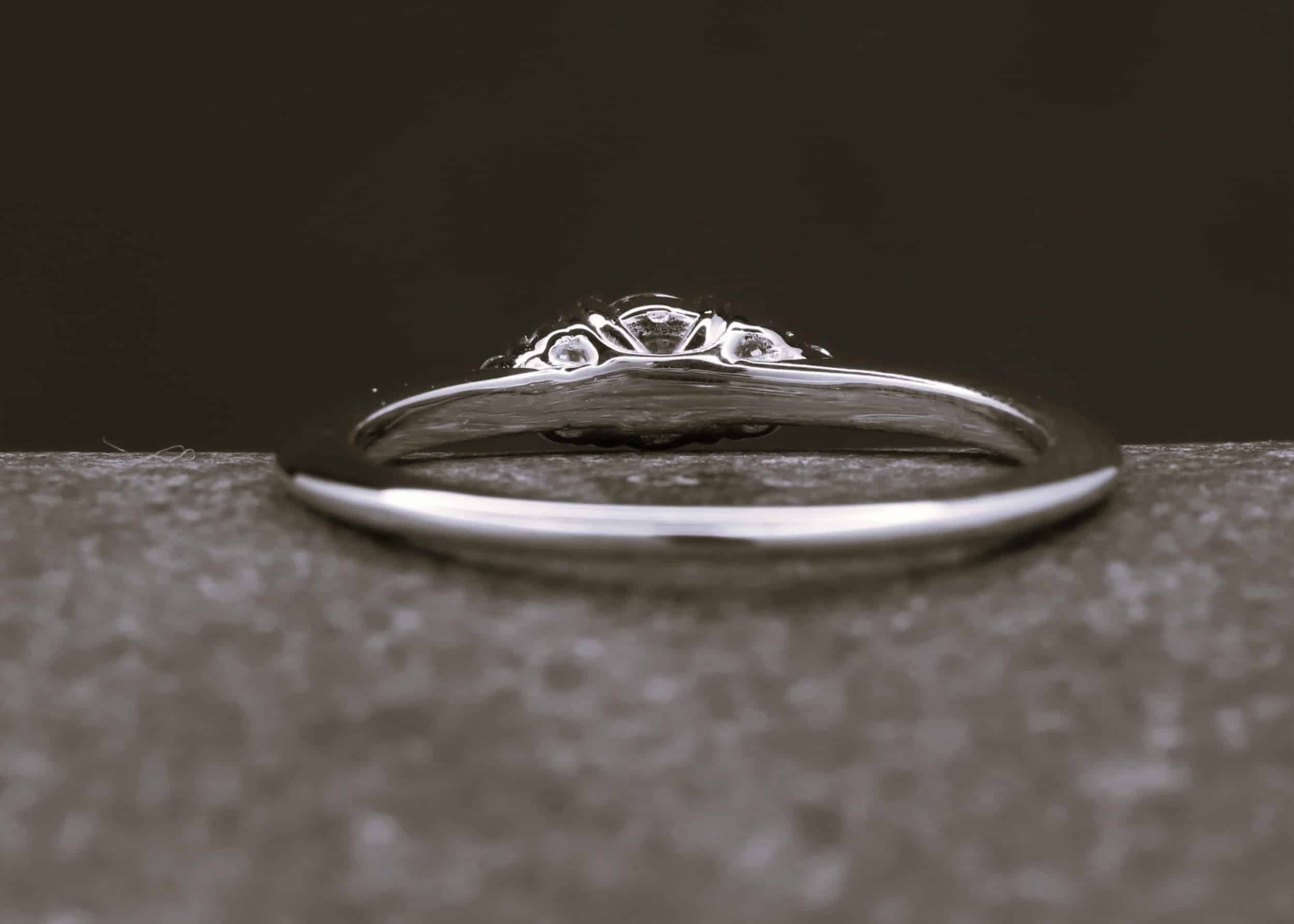 Verlobungsring 585er Weißgold mit 0,298ct synthetischen Diamanten im Brillantschliff – Bild 6