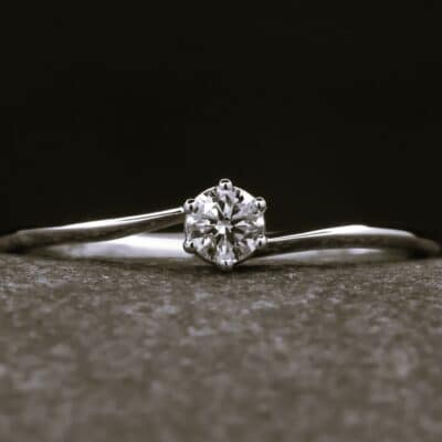 Verlobungsring 585er Weißgold mit 0,18ct synthetischem Diamanten im Brillantschliff