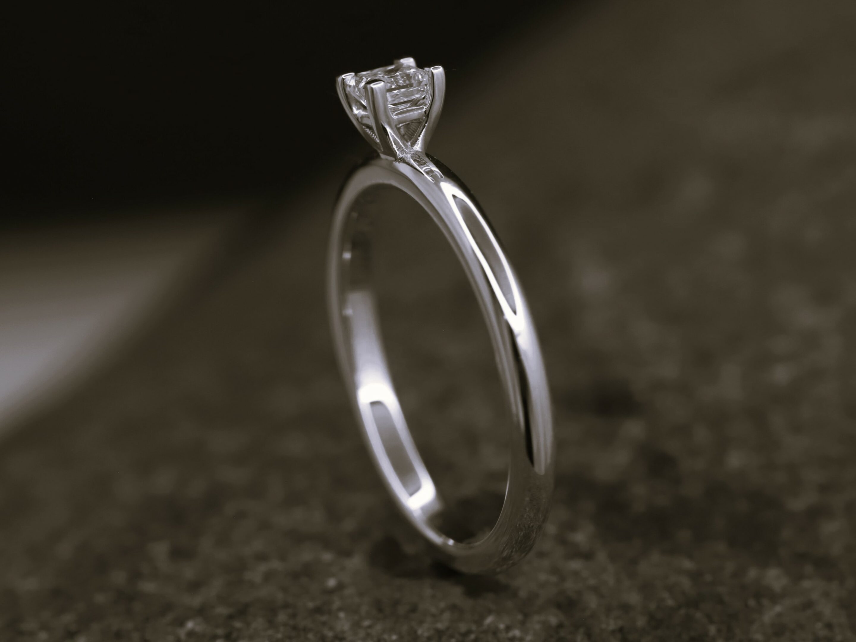 Verlobungsring 585er Weißgold mit 0,21ct synthetischem Diamanten im Princess Schliff – Bild 10