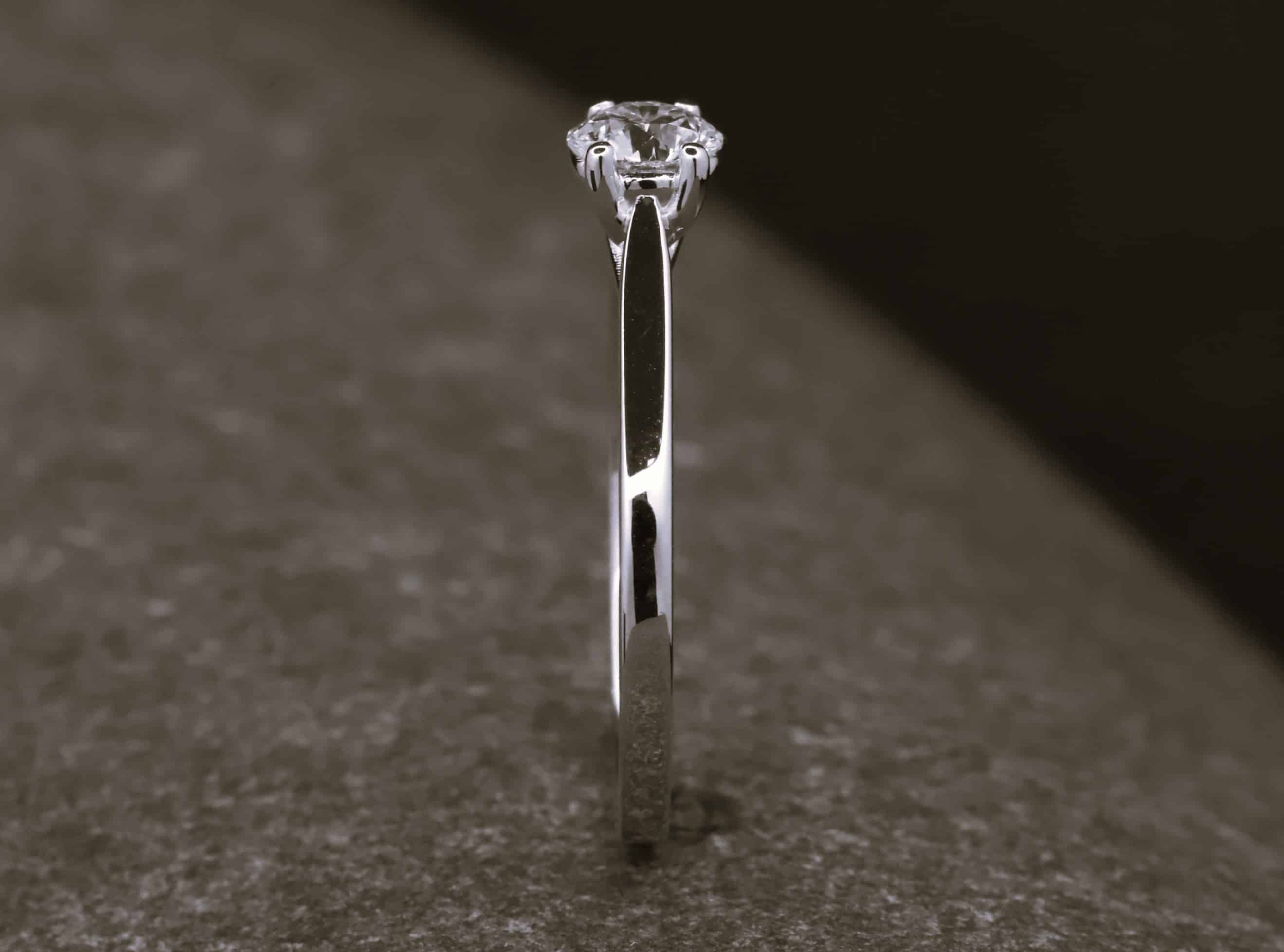 Verlobungsring 585er Weißgold mit 0,45ct synthetischem Brillanten – Bild 12
