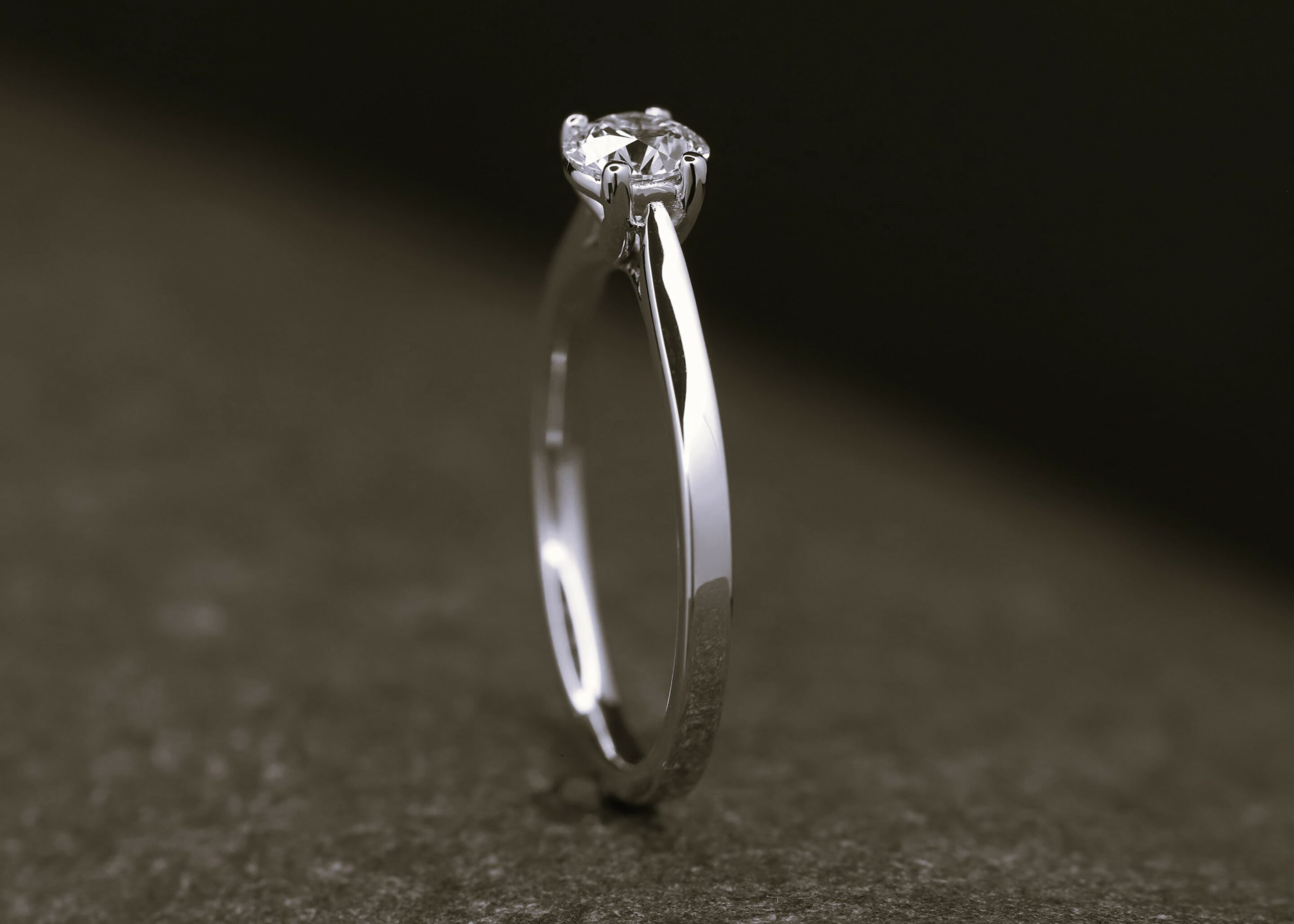 Verlobungsring 585er Weißgold mit 0,45ct synthetischem Brillanten – Bild 8