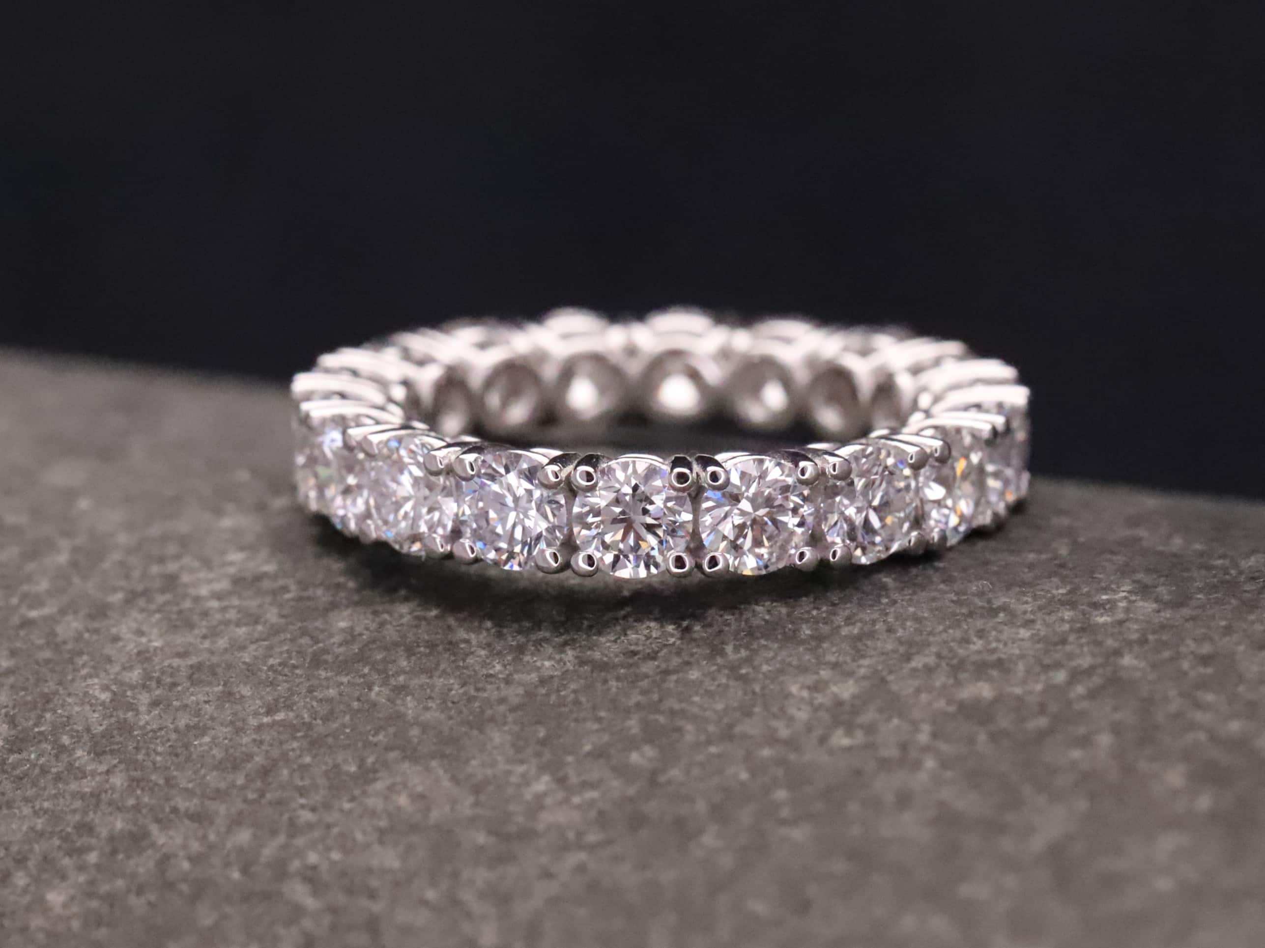 Beisteckring Brillantring in 585er Weißgold mit 4,75ct synthetischen Brillanten – Bild 3