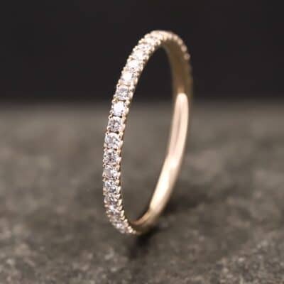 Beisteckring mit Krönchenfassung in 585er Rosegold mit synthetischen Brillanten je 0,015ct
